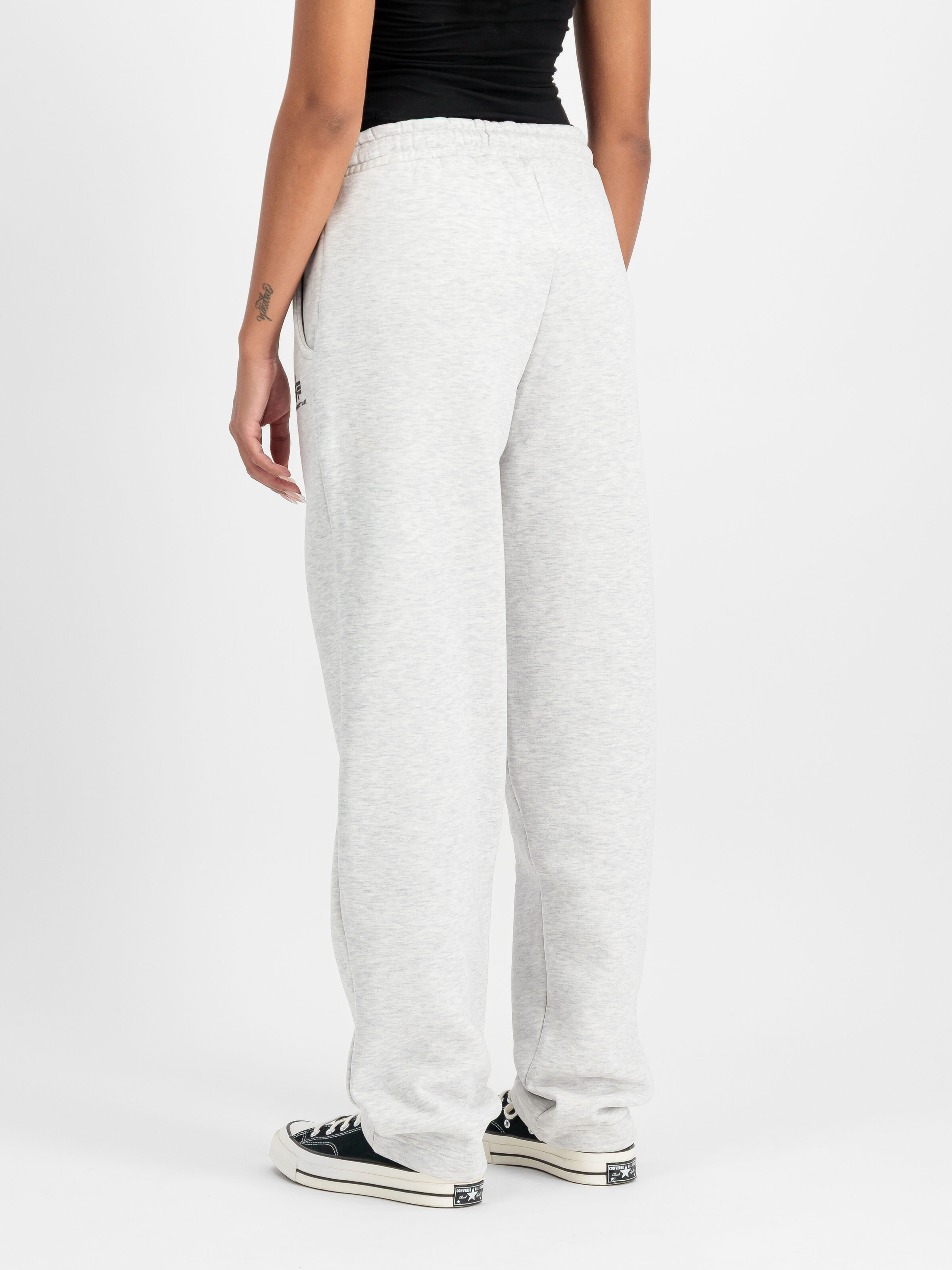 Basic Small Logo Jogger Women pastel grey melange 258050_752_2_model_00003_192195