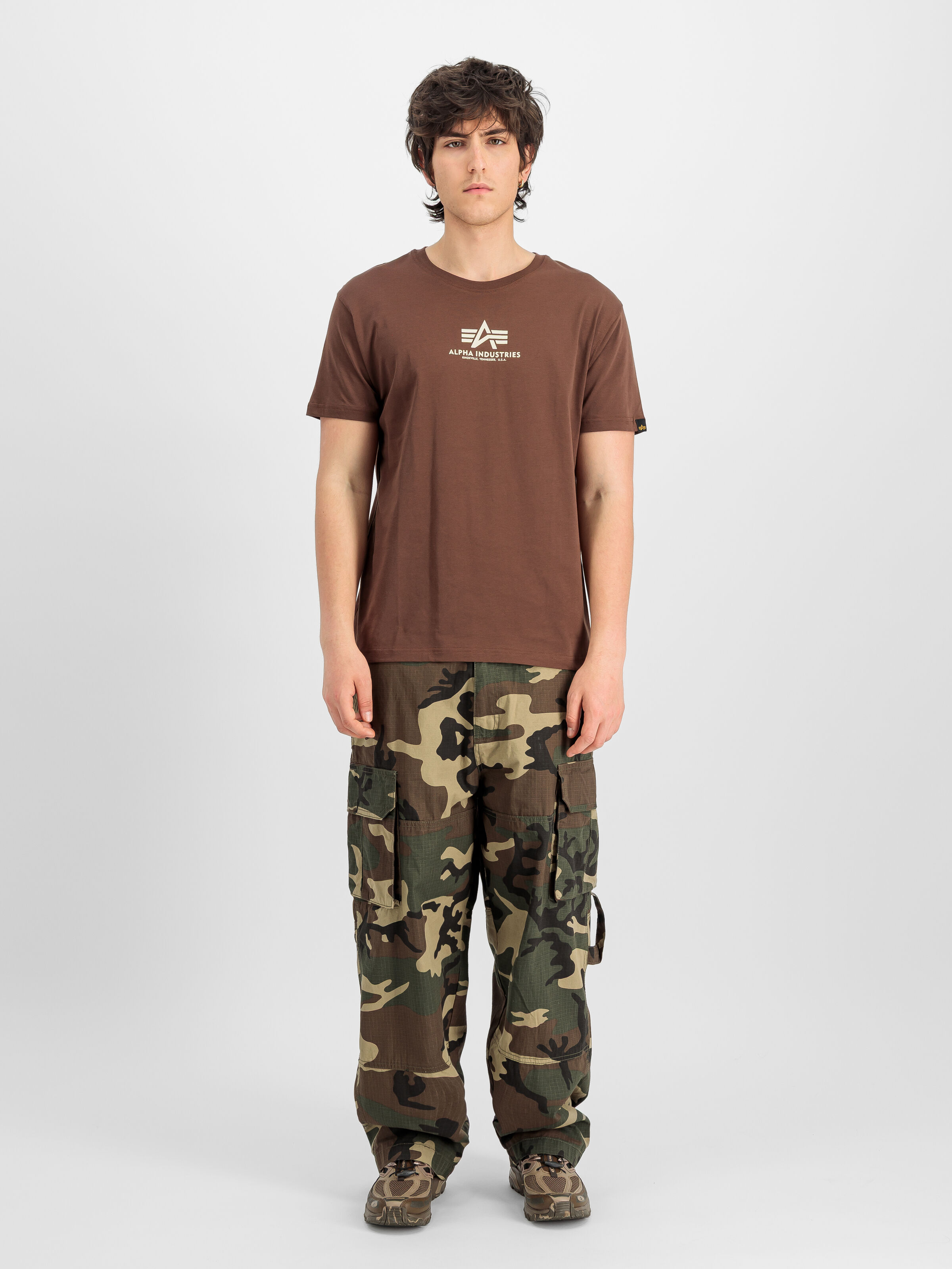 Basic Mid Logo T-Shirt powder brown 118533_204_2_model_00001_233306