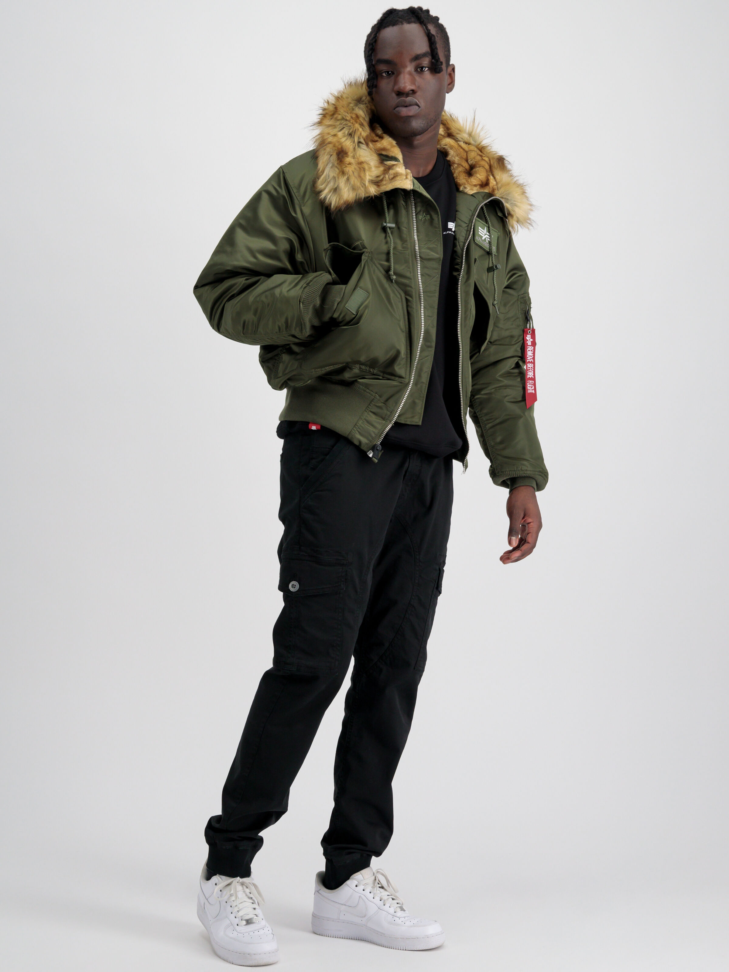 45/P Hooded Custom Bomber Jacket dark green 113145_257_alpha_industries_45p_hooded_custom_005_183136