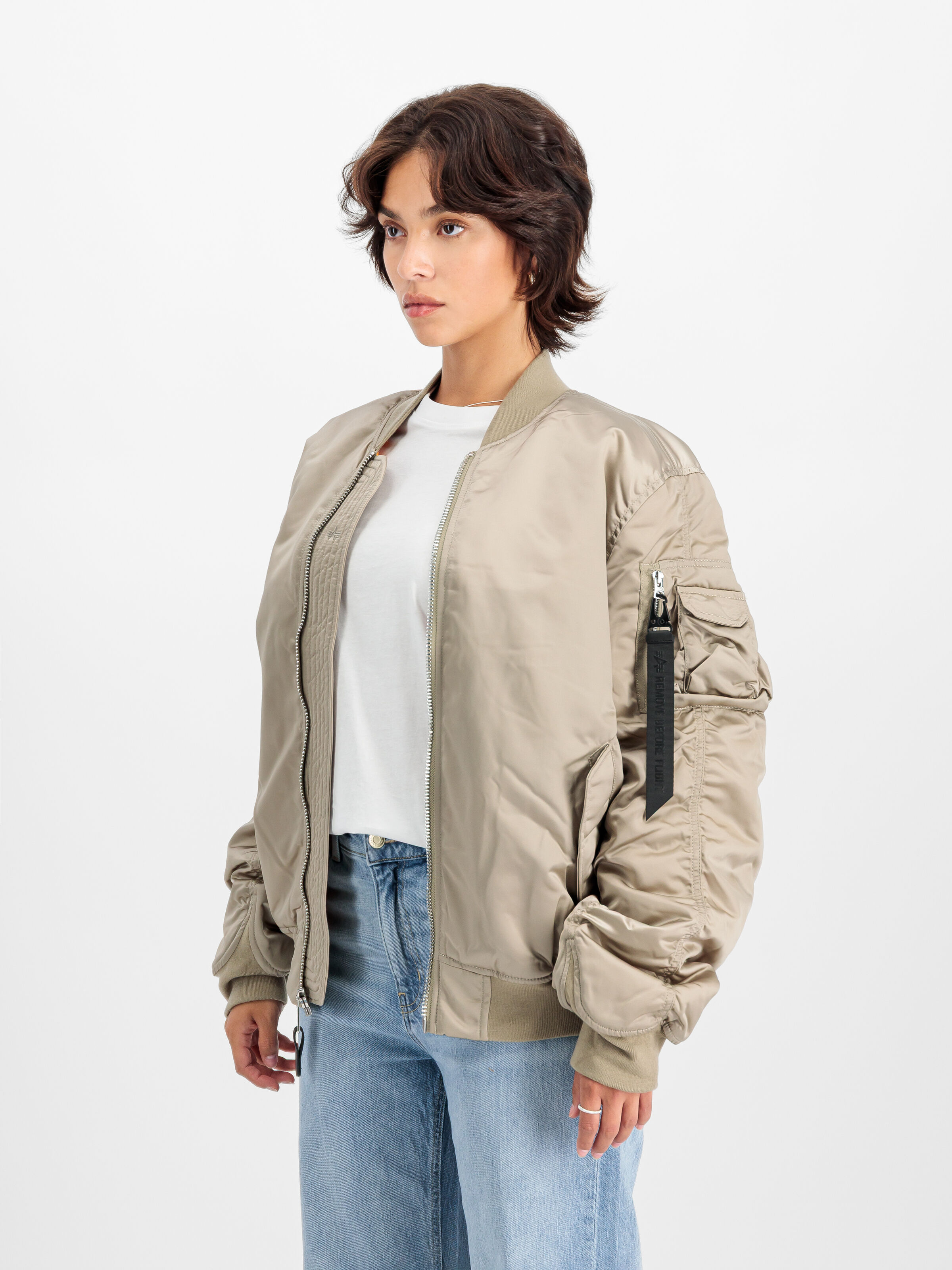 MA-1 UV Bomber Jacket vintage sand 146115UV_679_2_model_00003_2_195495