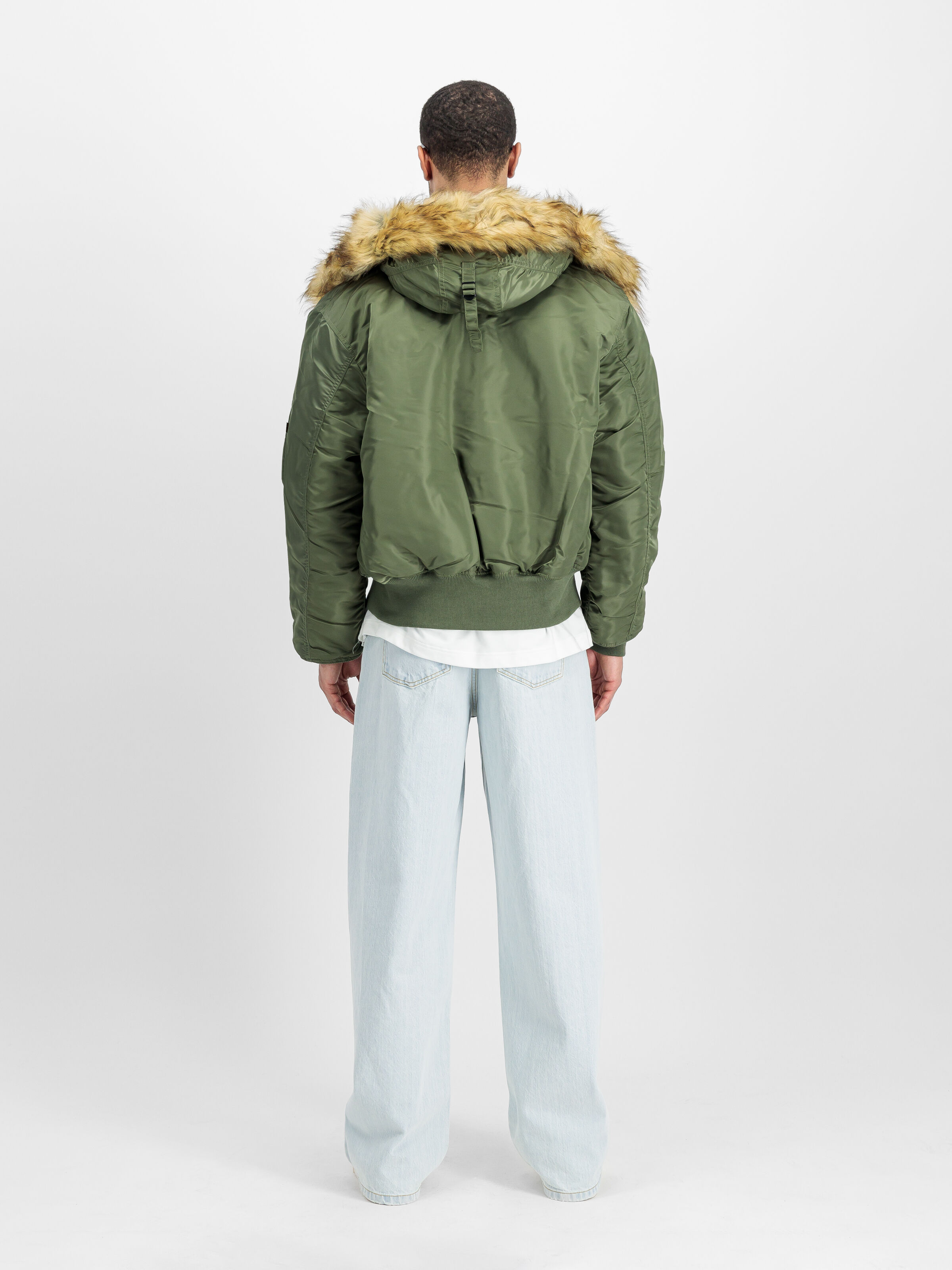 45/P Hooded Bomber Jacket sage-green 144103_01_2_model_00002_125835