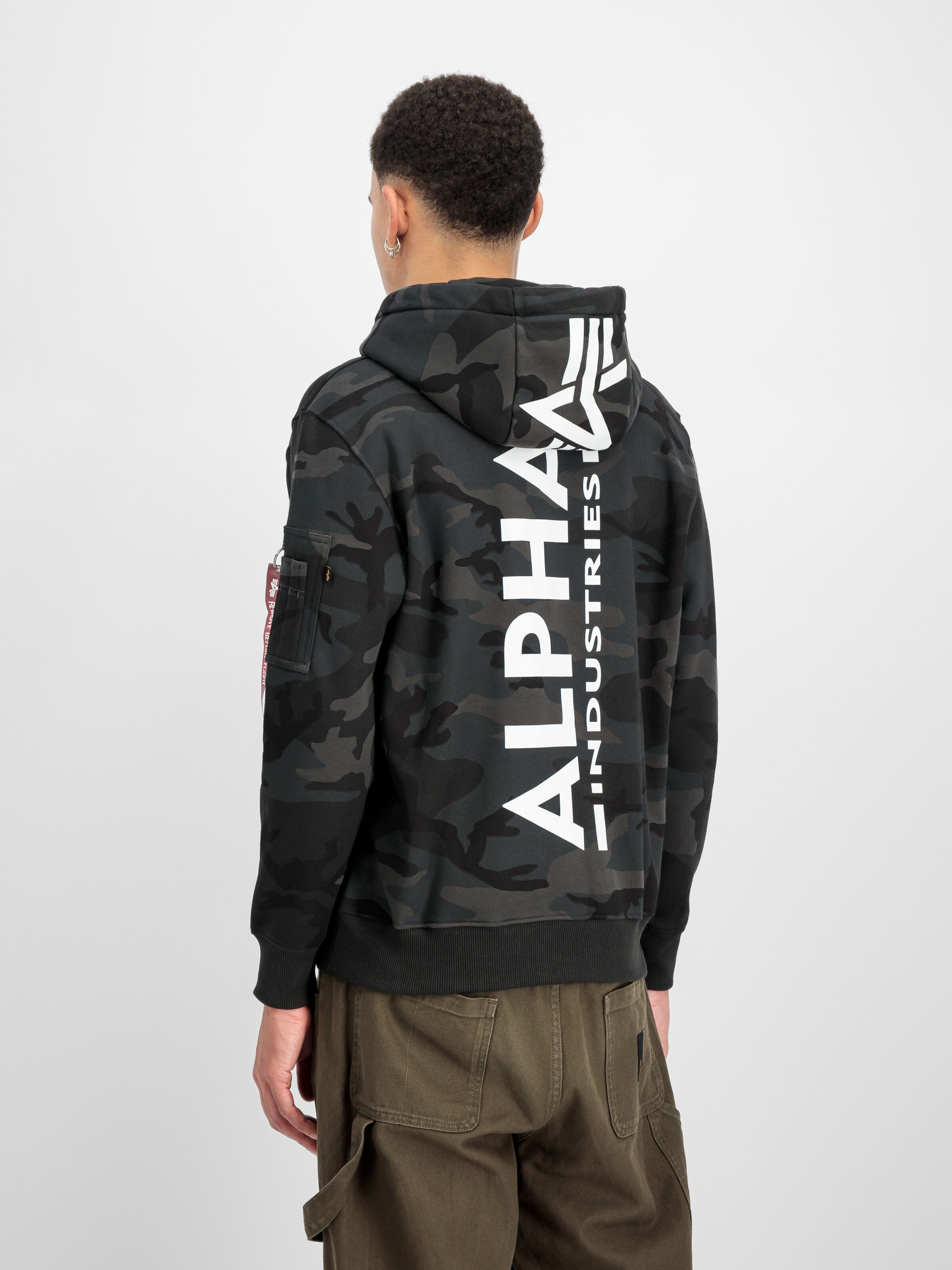 Backprint Camo Hoodie black camo 178318C_125_2_model_00003_184004