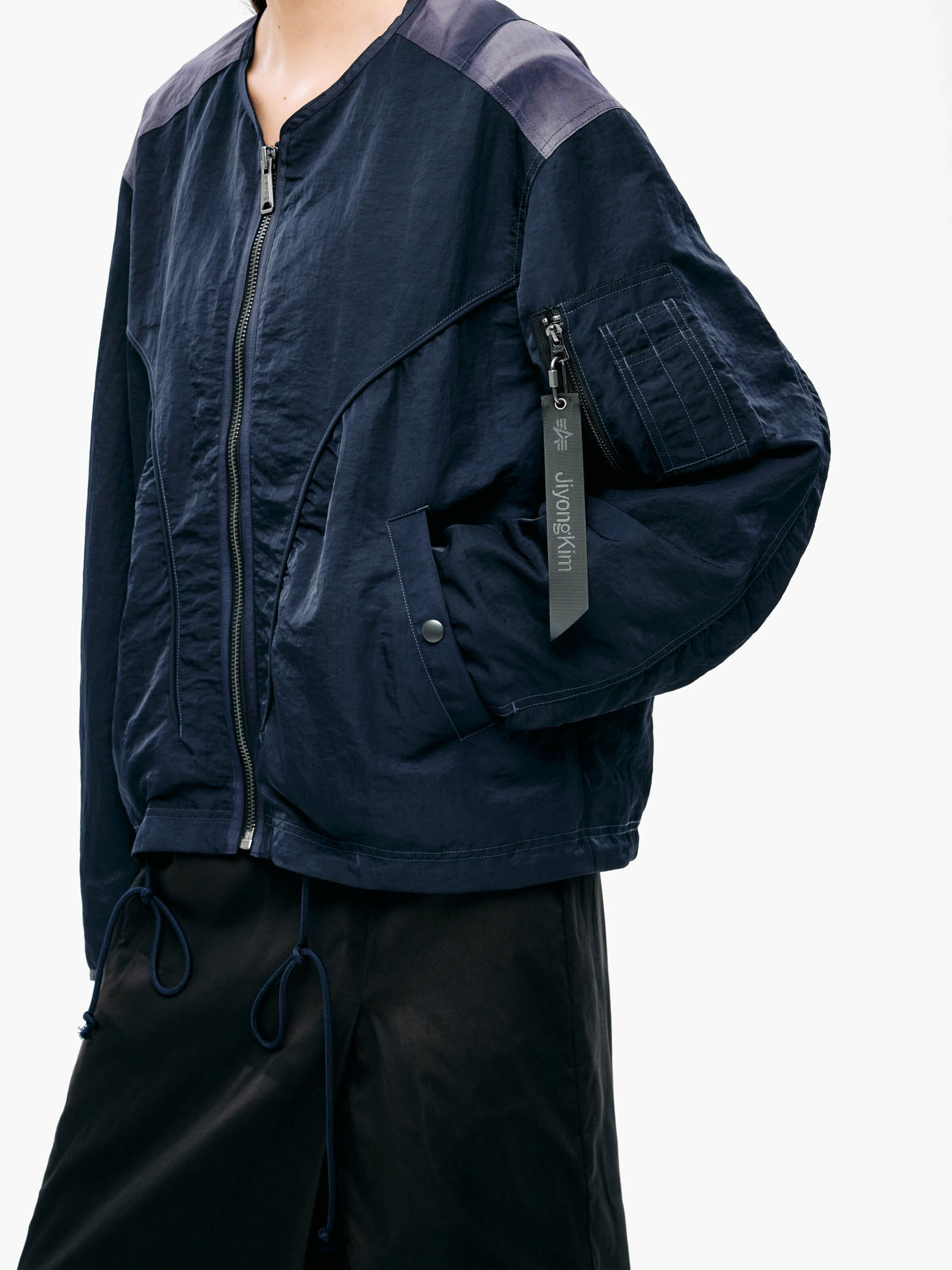 ALPHA x JIYONGKIM Sun-Bleached Liner Jacket navy 266126_02_3_detail_00001_225987