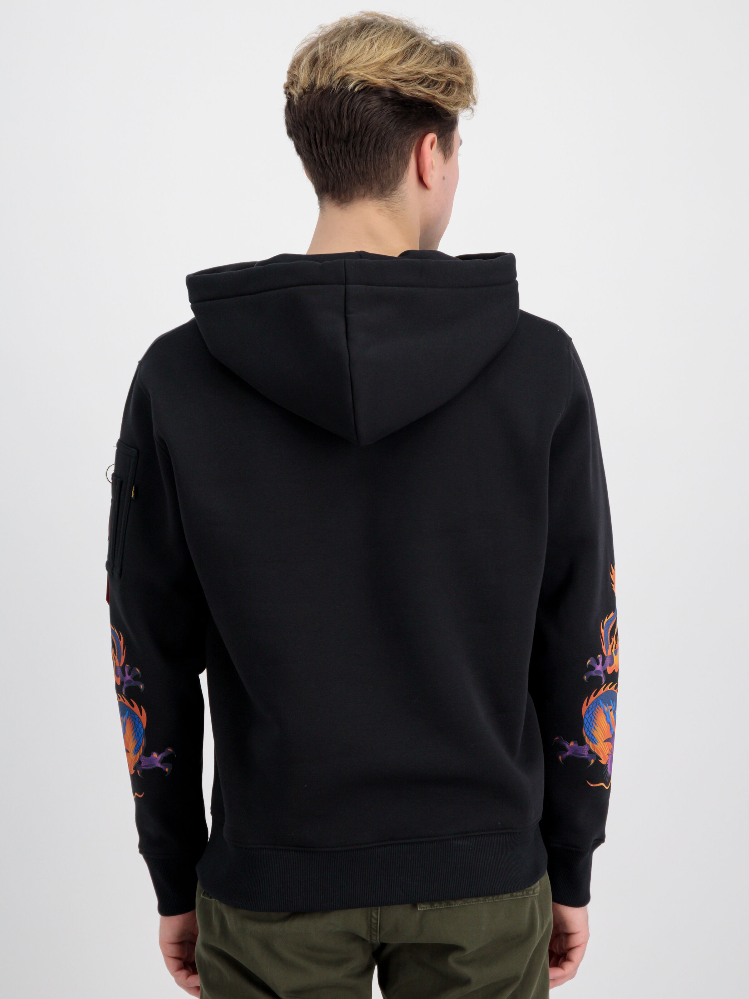 Dragon Embroidery Hoodie black 136334_03_alpha_industries_dragon_emb_hoody_003_183027