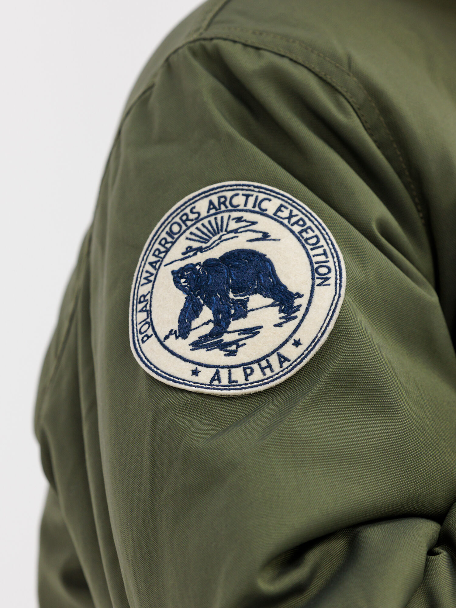 Polar Jacket Short Version Winter Jacket dark green 133141_257_alpha_industries_polar_jacket_sv_012_123493