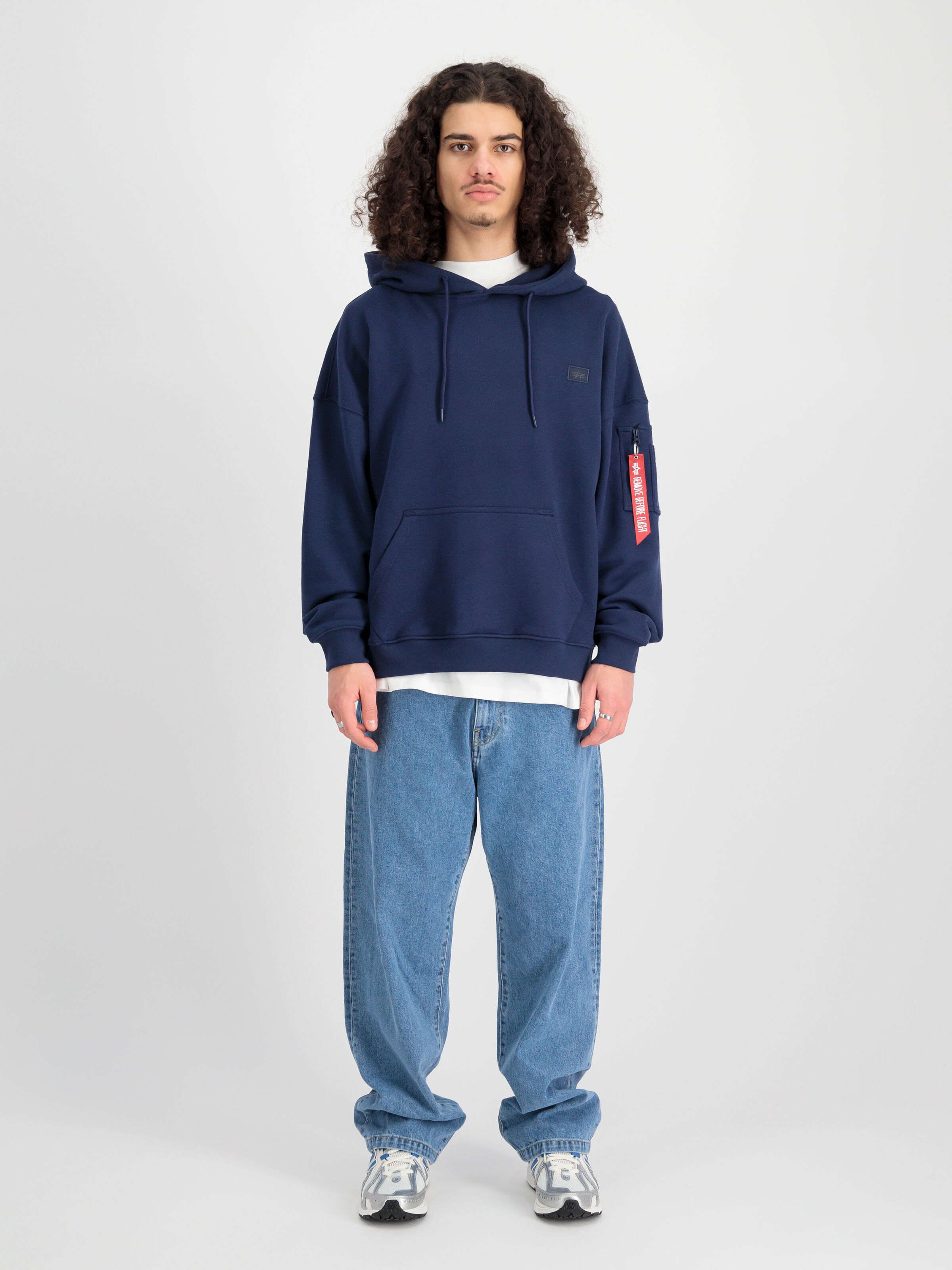 Alpha Essentials Rubber Logo Hoodie ultra navy 146335_697_2_model_00001_99341.jpg