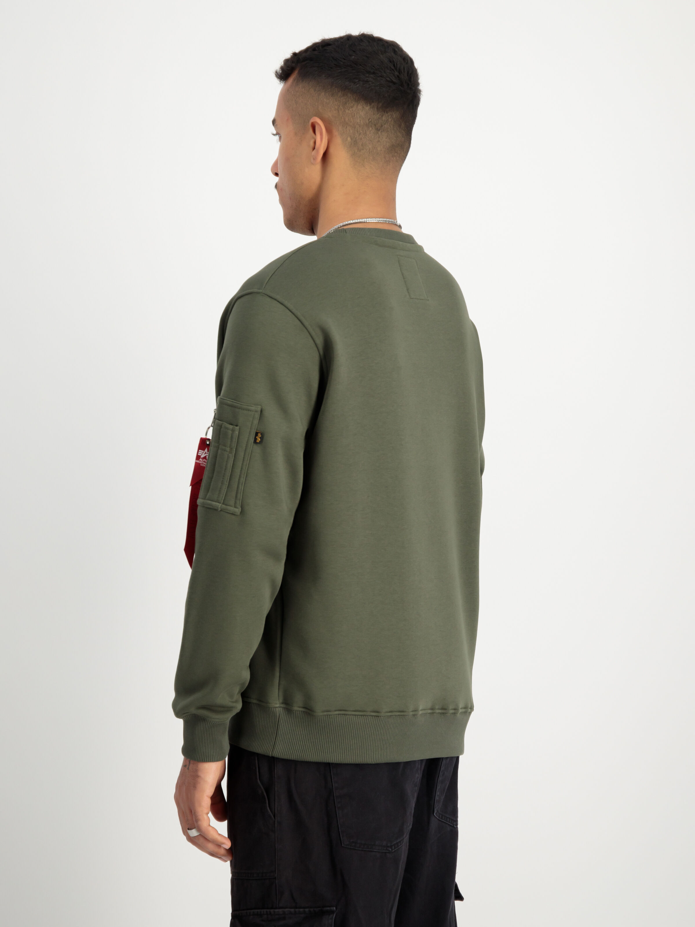 Satin Logo Sweatshirt dark olive 148311_142_2_model_00004_98555
