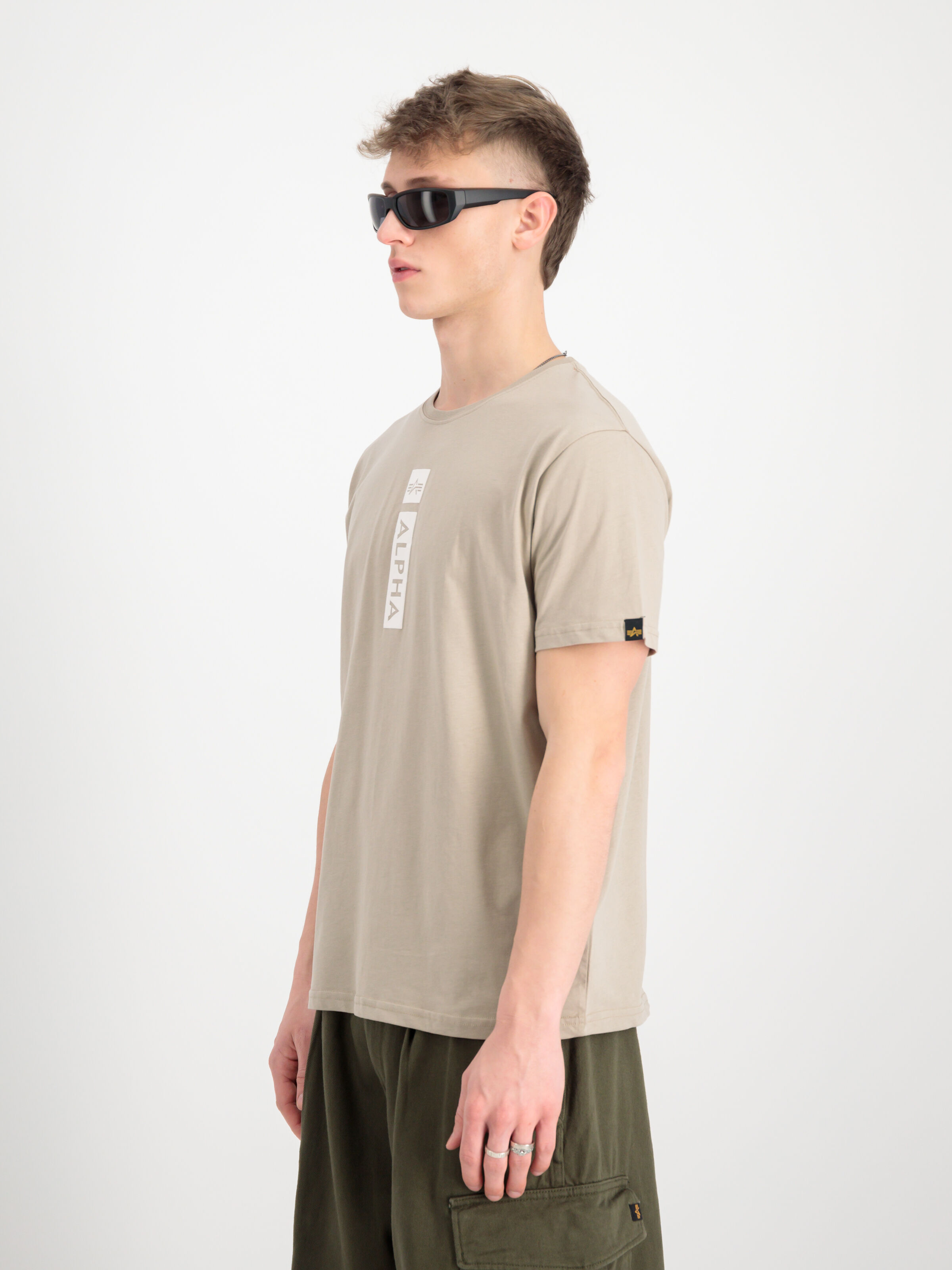 Alpha Puff Print T-Shirt vintage sand 146509_679_2_model_00003_118681