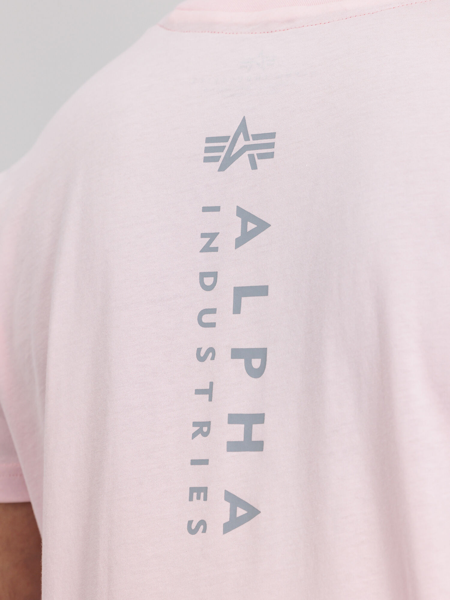 118536_491_alpha_industries_unisex_emb_t_shirt_005_124115