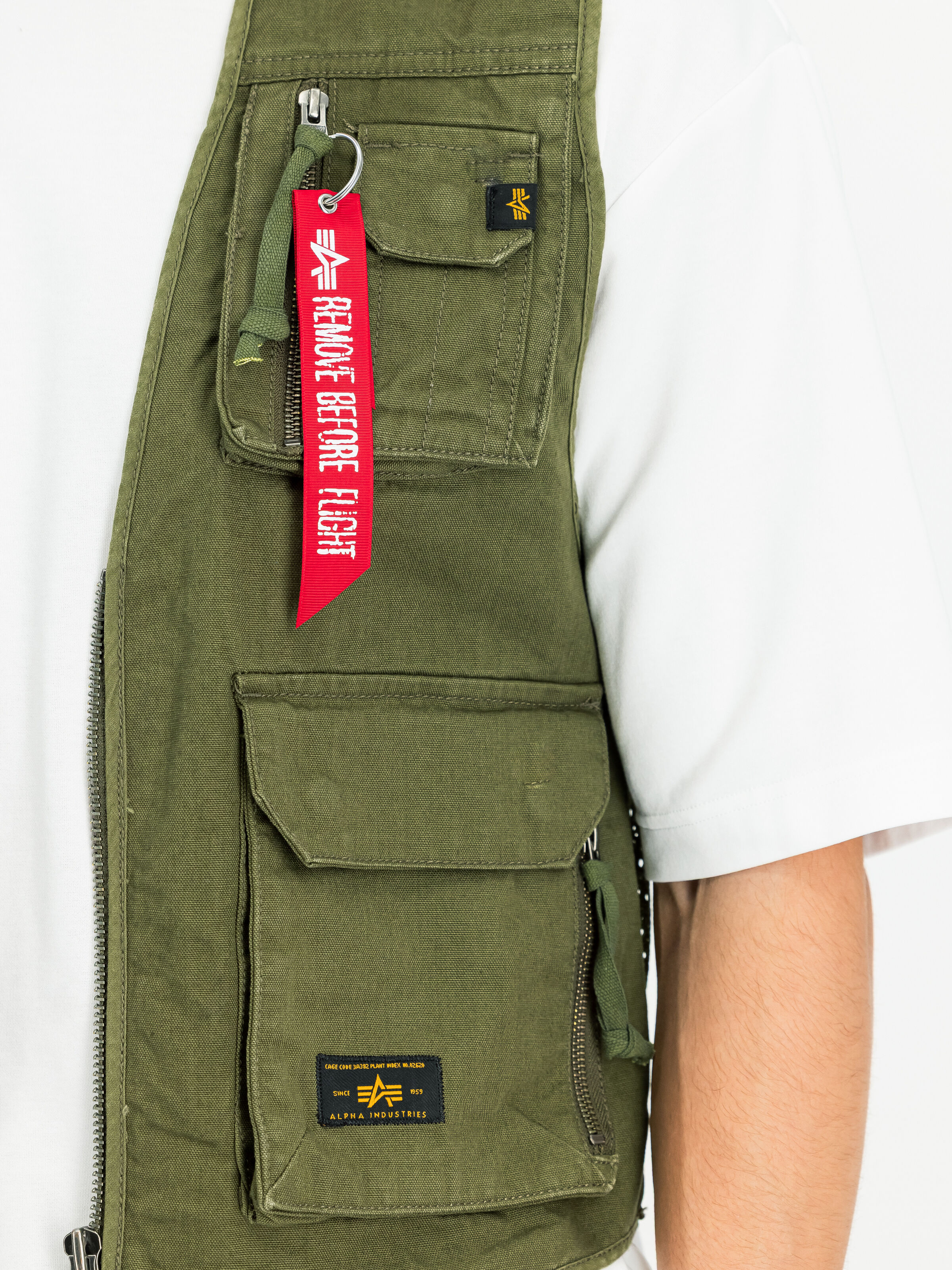 Mesh Utility Vest dark olive 266109_142_3_detail_00001_223789