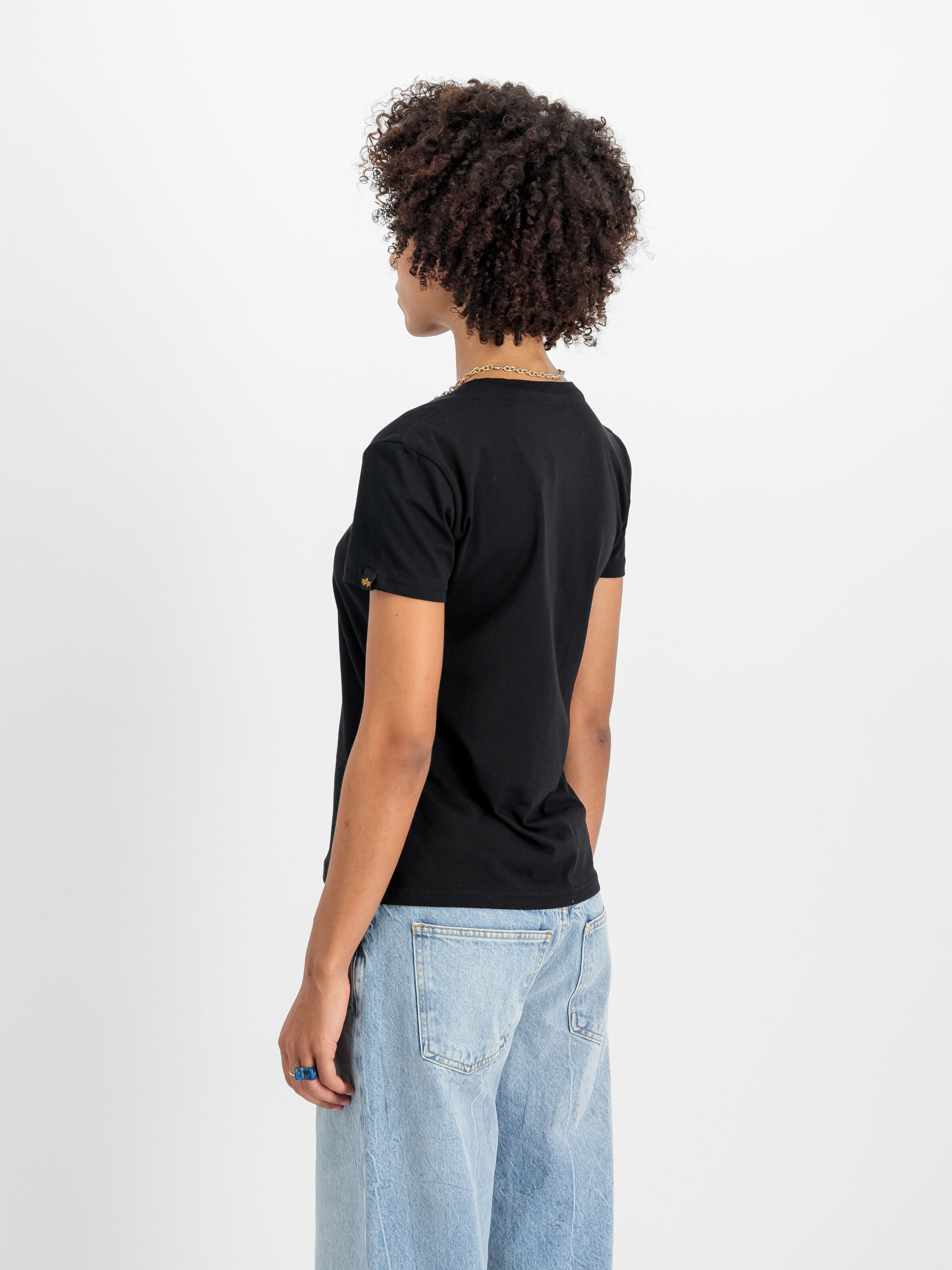 Basic Small Logo T-Shirt Women black 196054_03_2_model_00004_110744