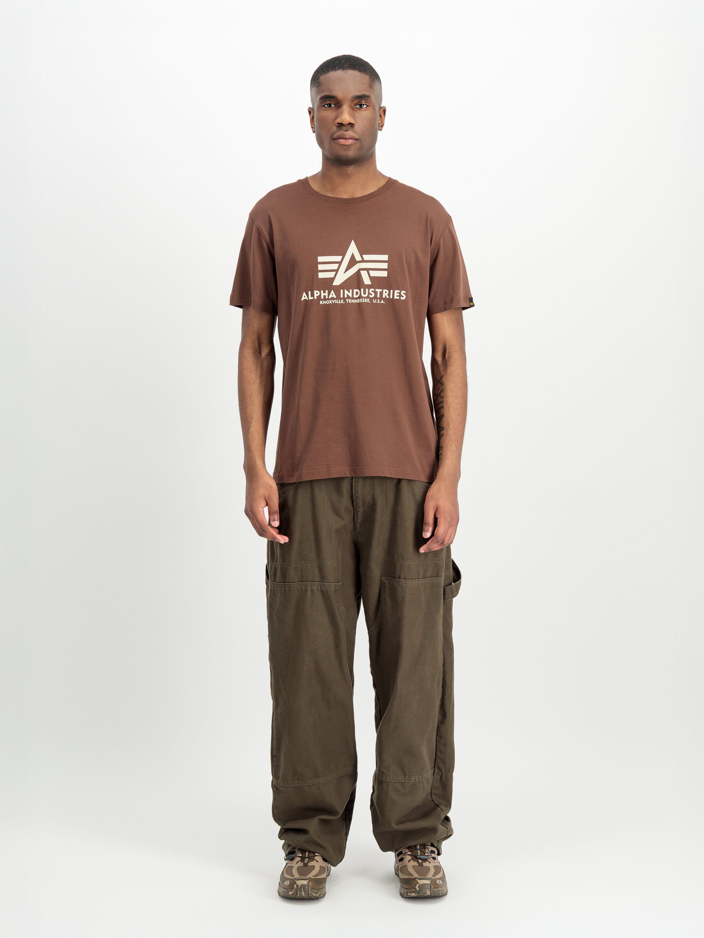 Basic Big Logo T-Shirt powder brown 100501_204_2_model_00001_226366