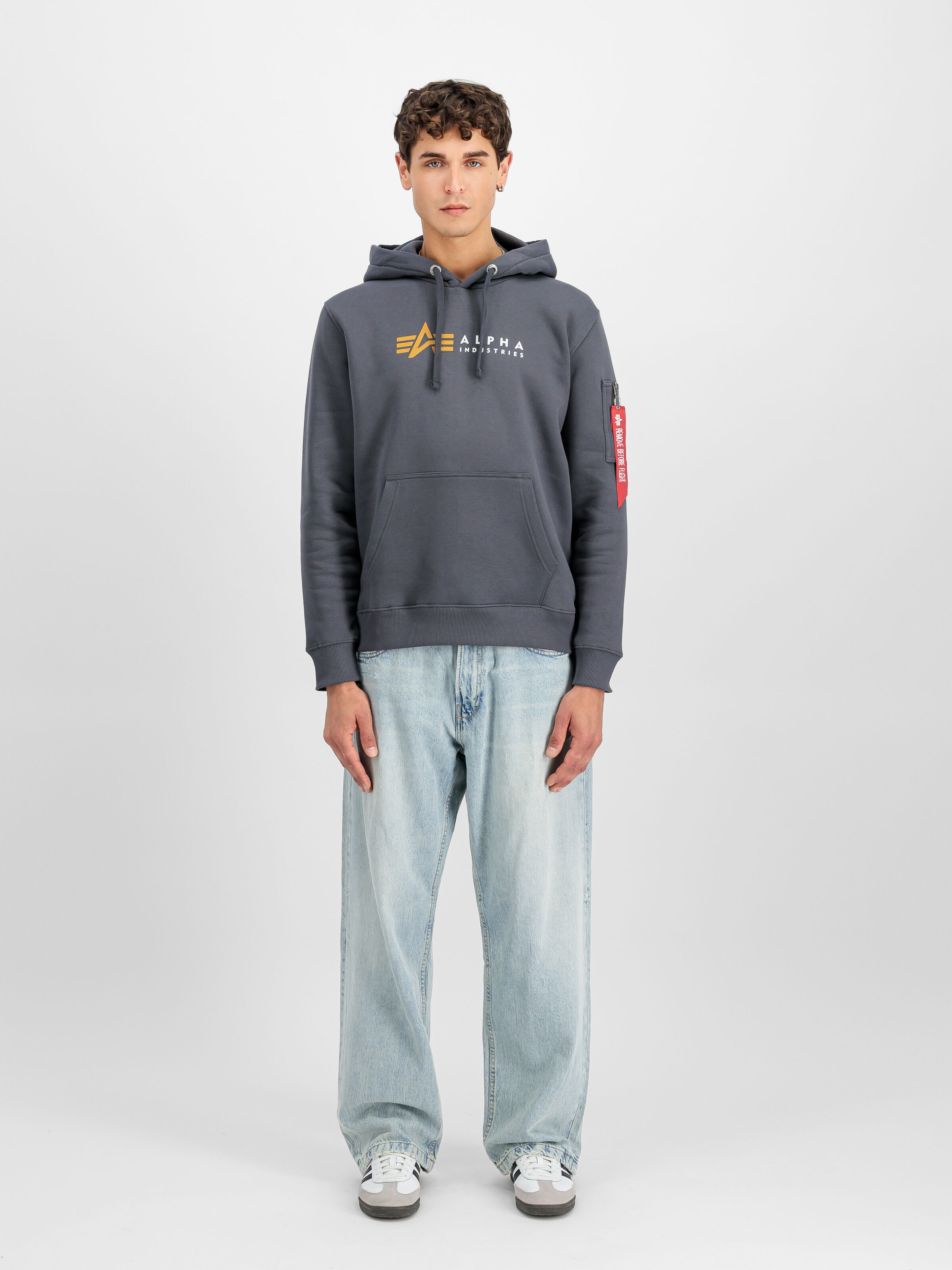 Alpha Label Hoodie greyblack 118331_136_2_model_00001_191180