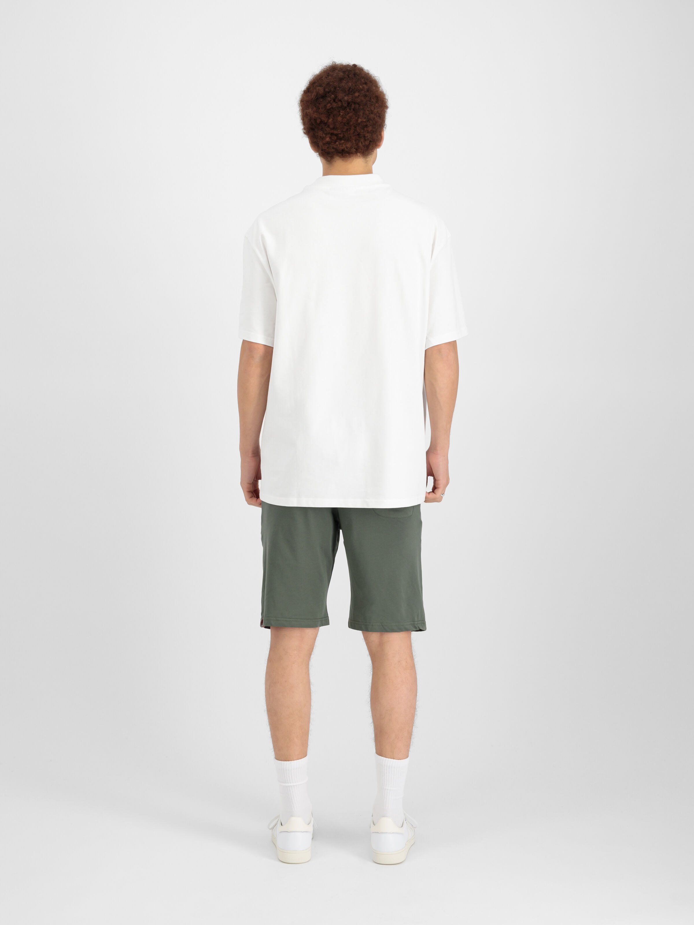 Alpha Jersey Short dark olive 116366_142_2_model_00002_123795