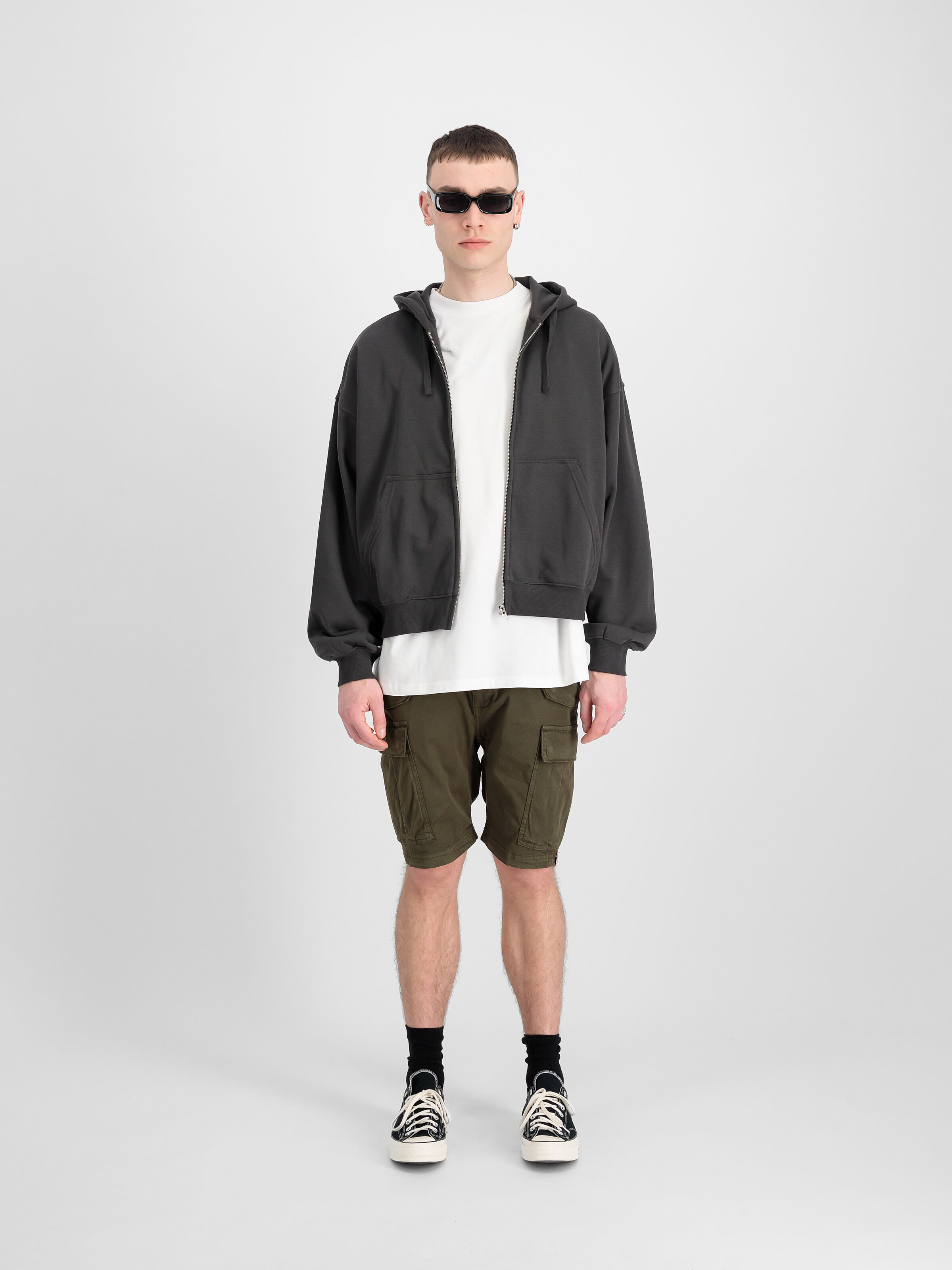 Airman Short dark olive 116211_142_2_model_00001_111106