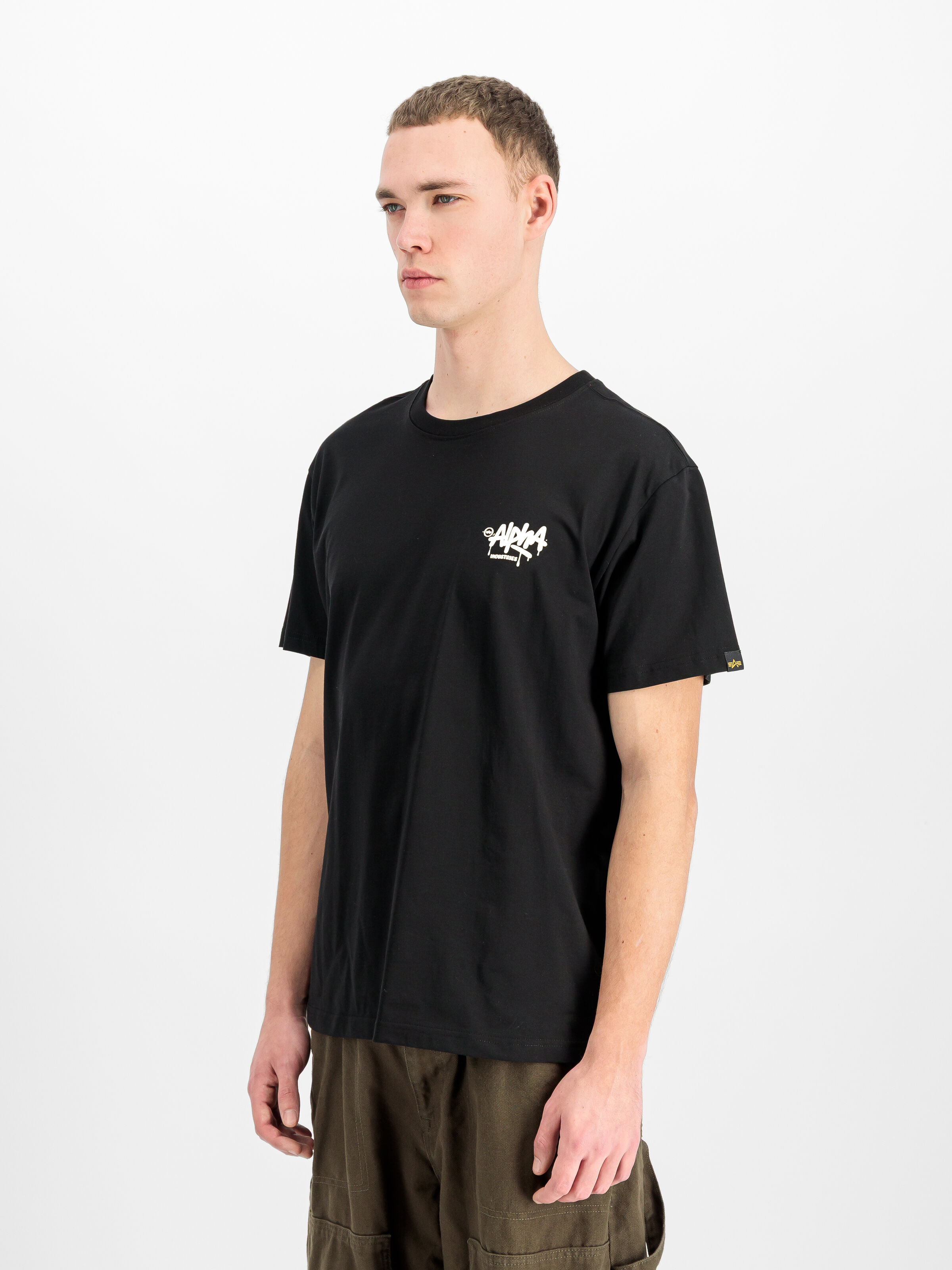 Alpha Signature T-Shirt black 266554_03_2_model_00002_220407