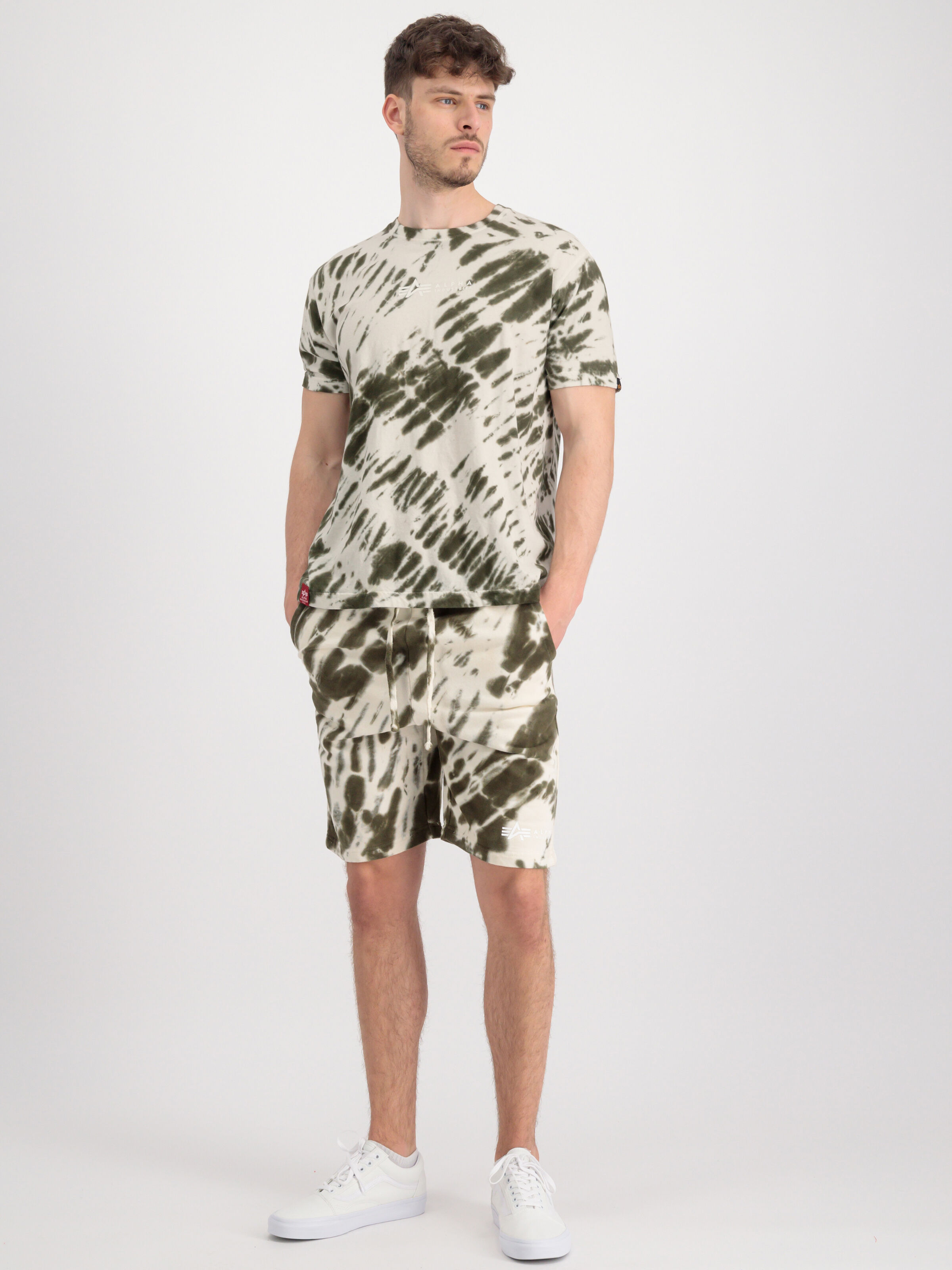 106361_142_alpha_industries_tye_dye_shorts_005_182914
