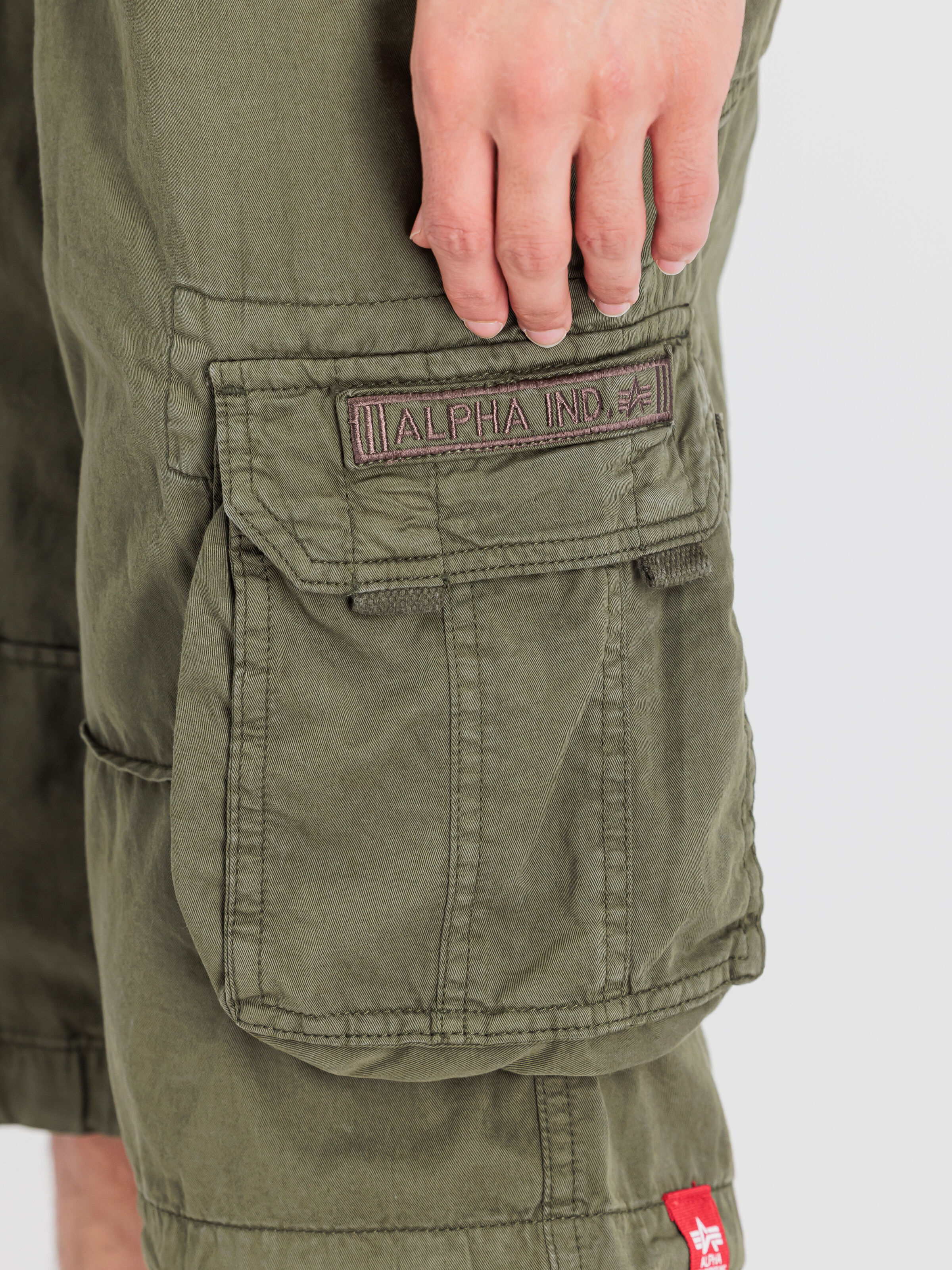 Jet Short dark olive 191200_142_3_detail_00001_155643