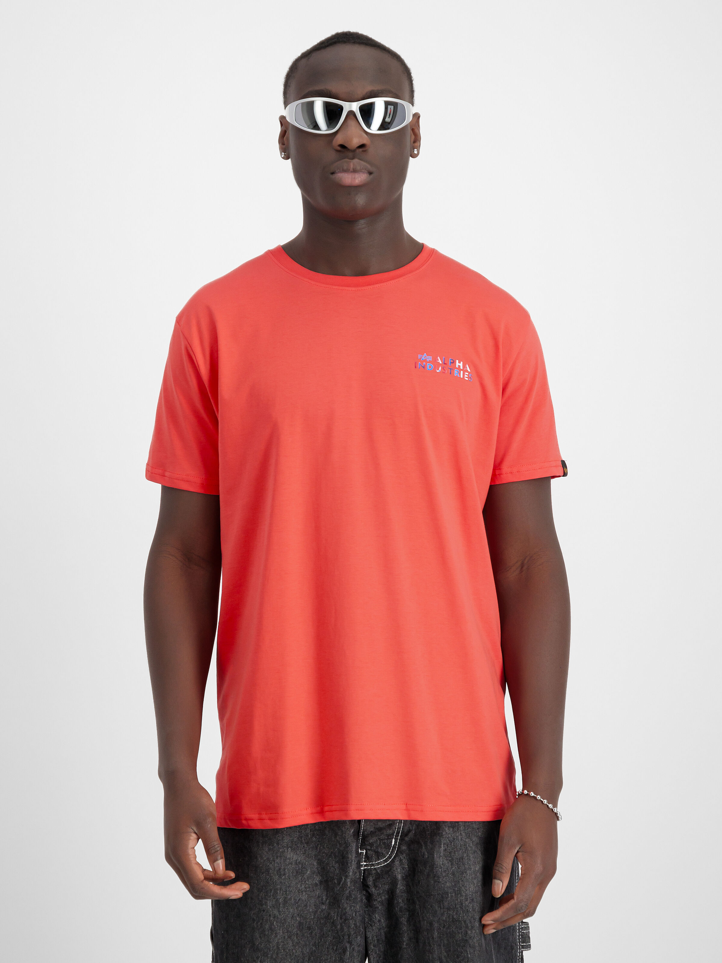 Holographic Small Logo T-Shirt radiant red 146514_711_00006_182862