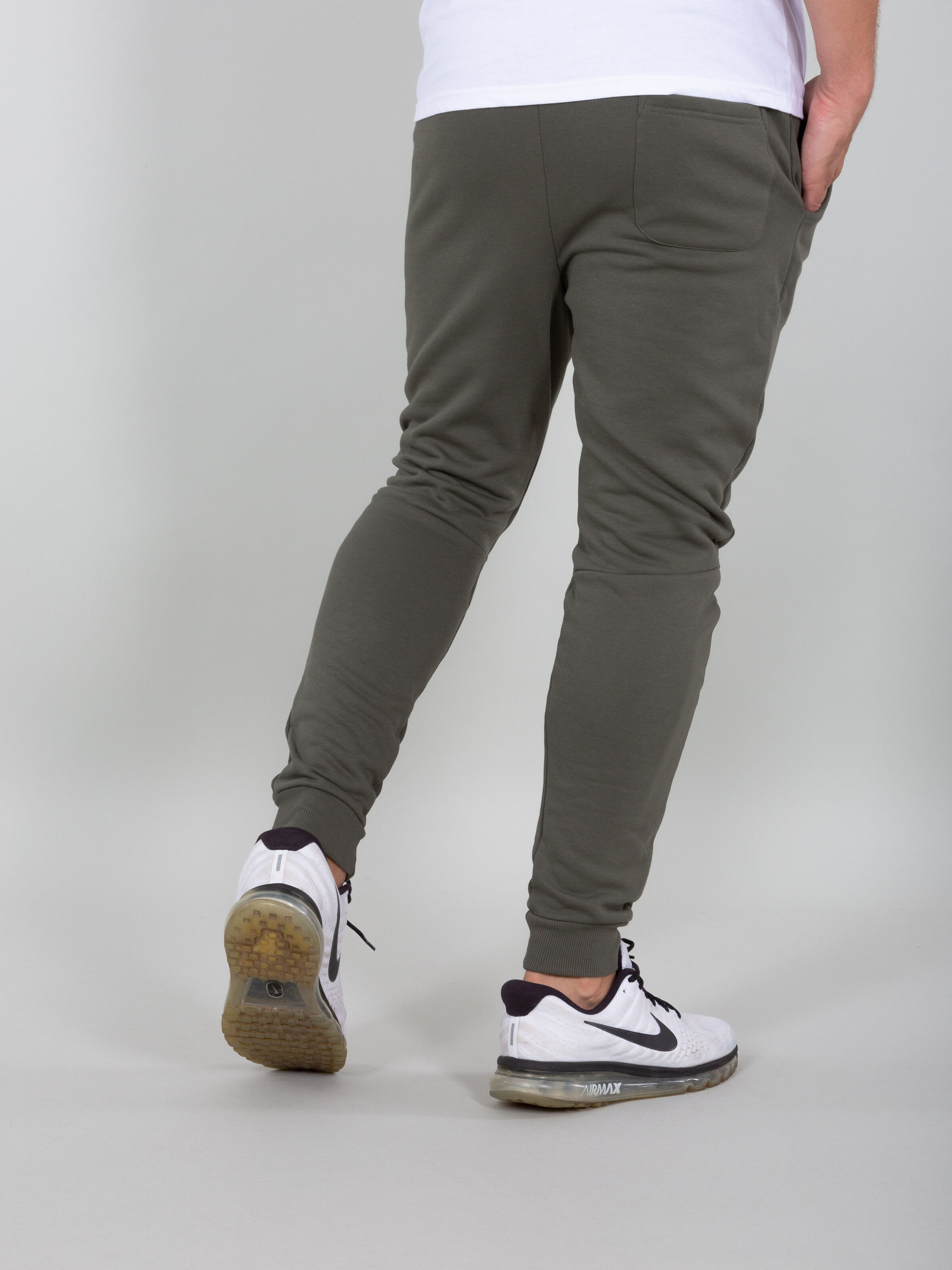 Alpha Industries Jogger dark olive 118364_142_alpha_industries_alpha_industries_jogger_003_182031