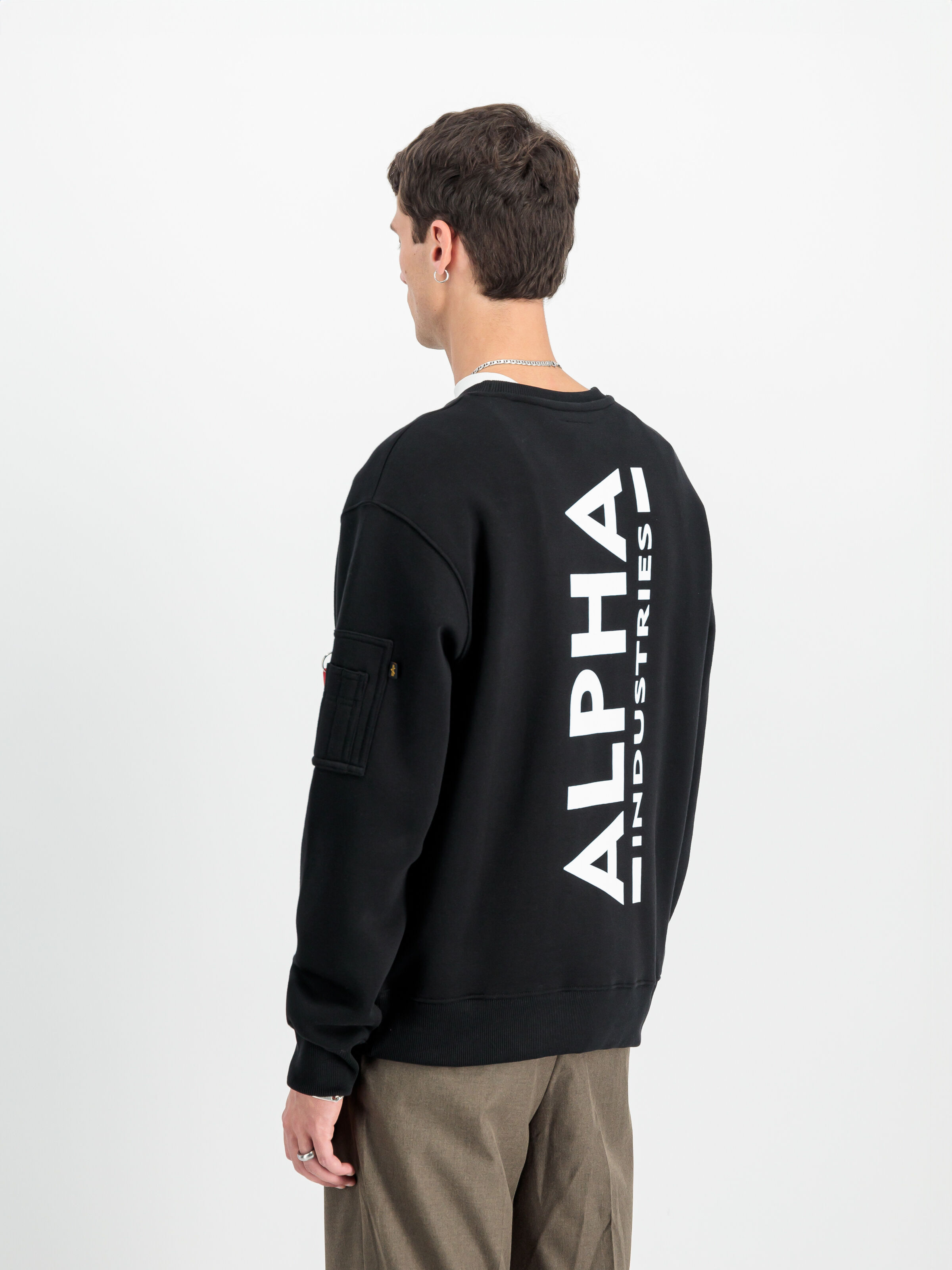 Backprint Sweatshirt black 128305_03_2_model_00004_118535