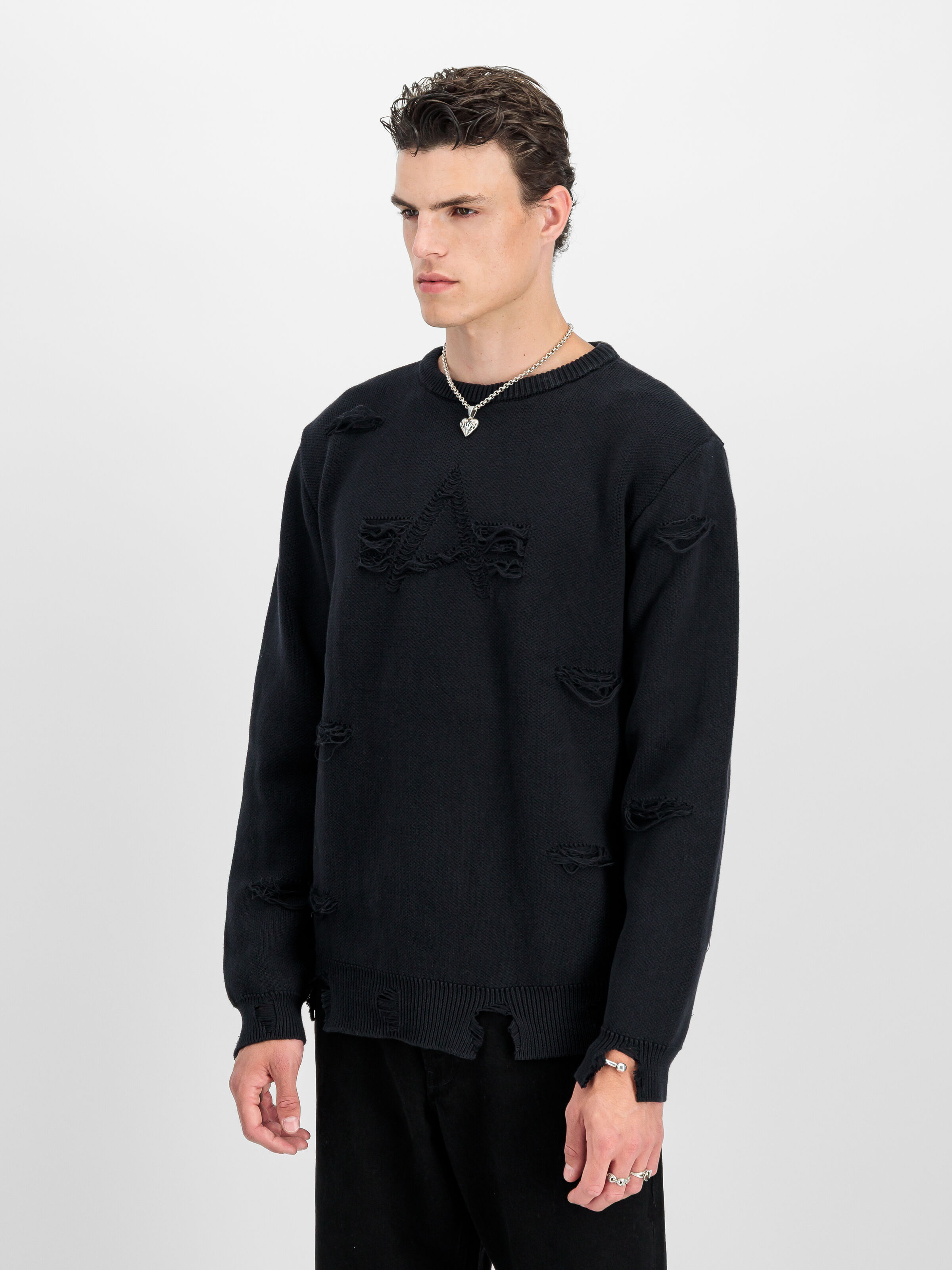 Distressed Logo Sweatshirt black 258400_03_2_model_00002_184184