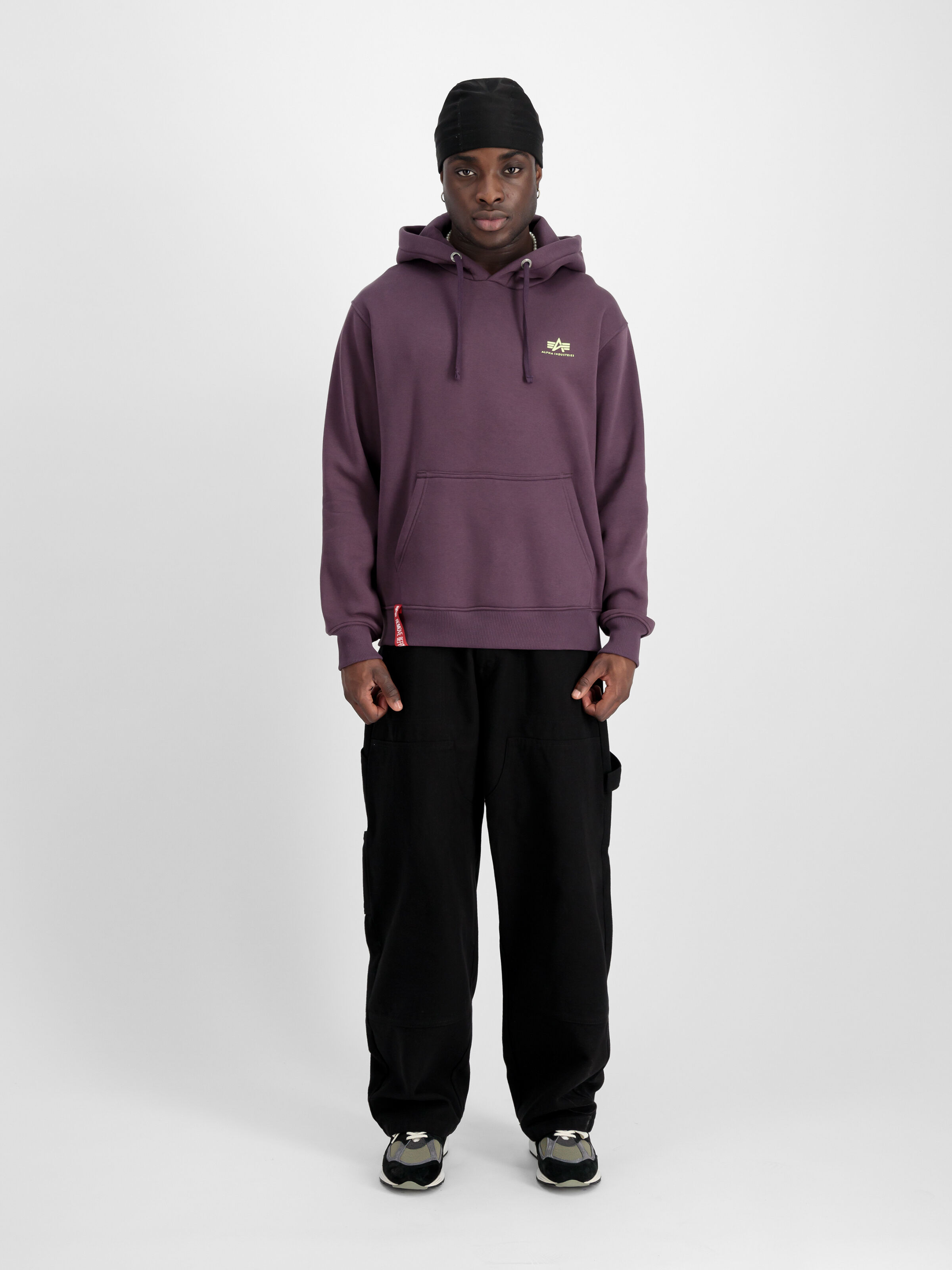 Basic Small Logo Hoodie Plum 196318_719_2_model_00001_107406