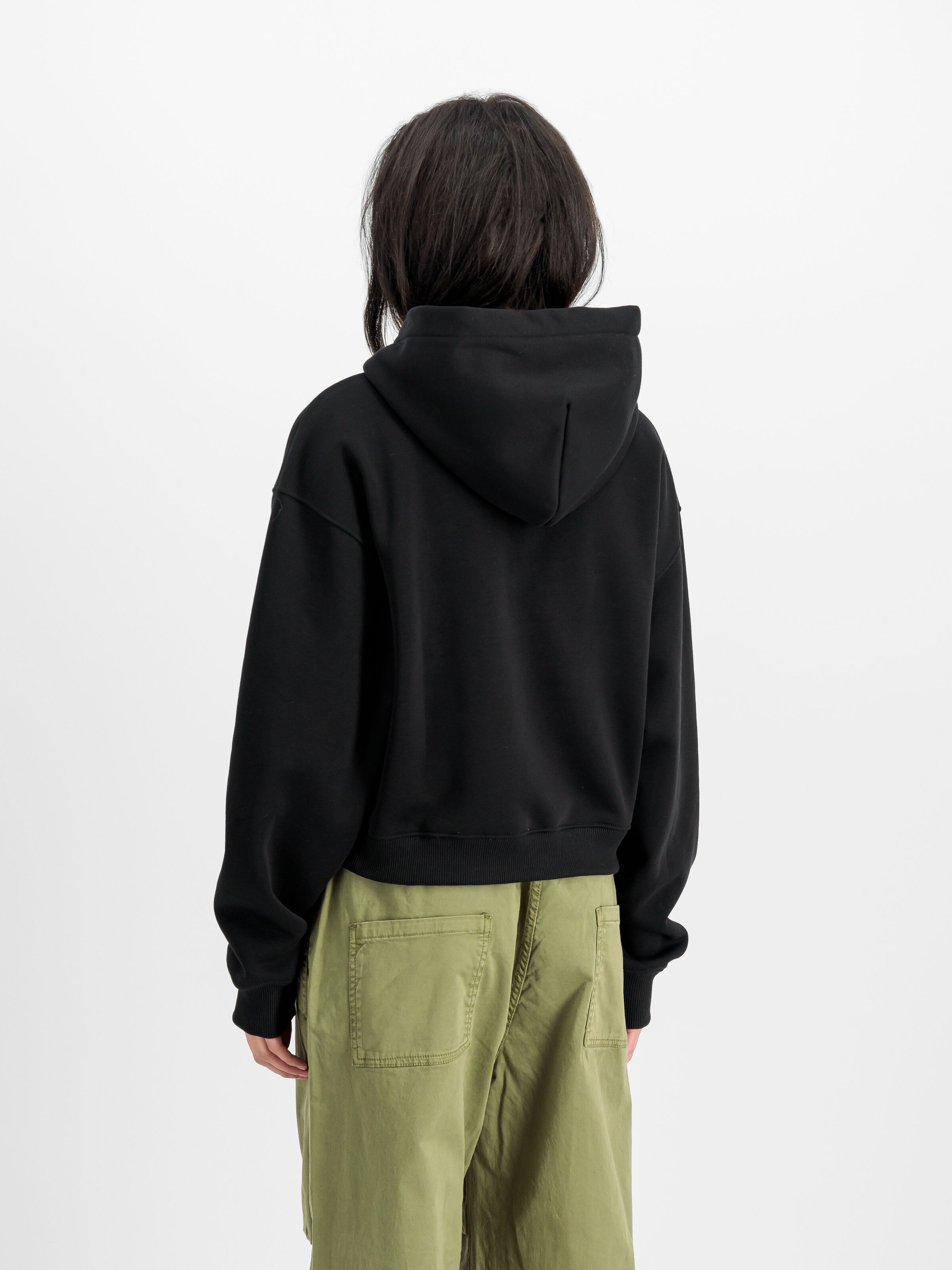 Basic Small Logo Hoodie Women black 258041_03_2_model_00003_165941