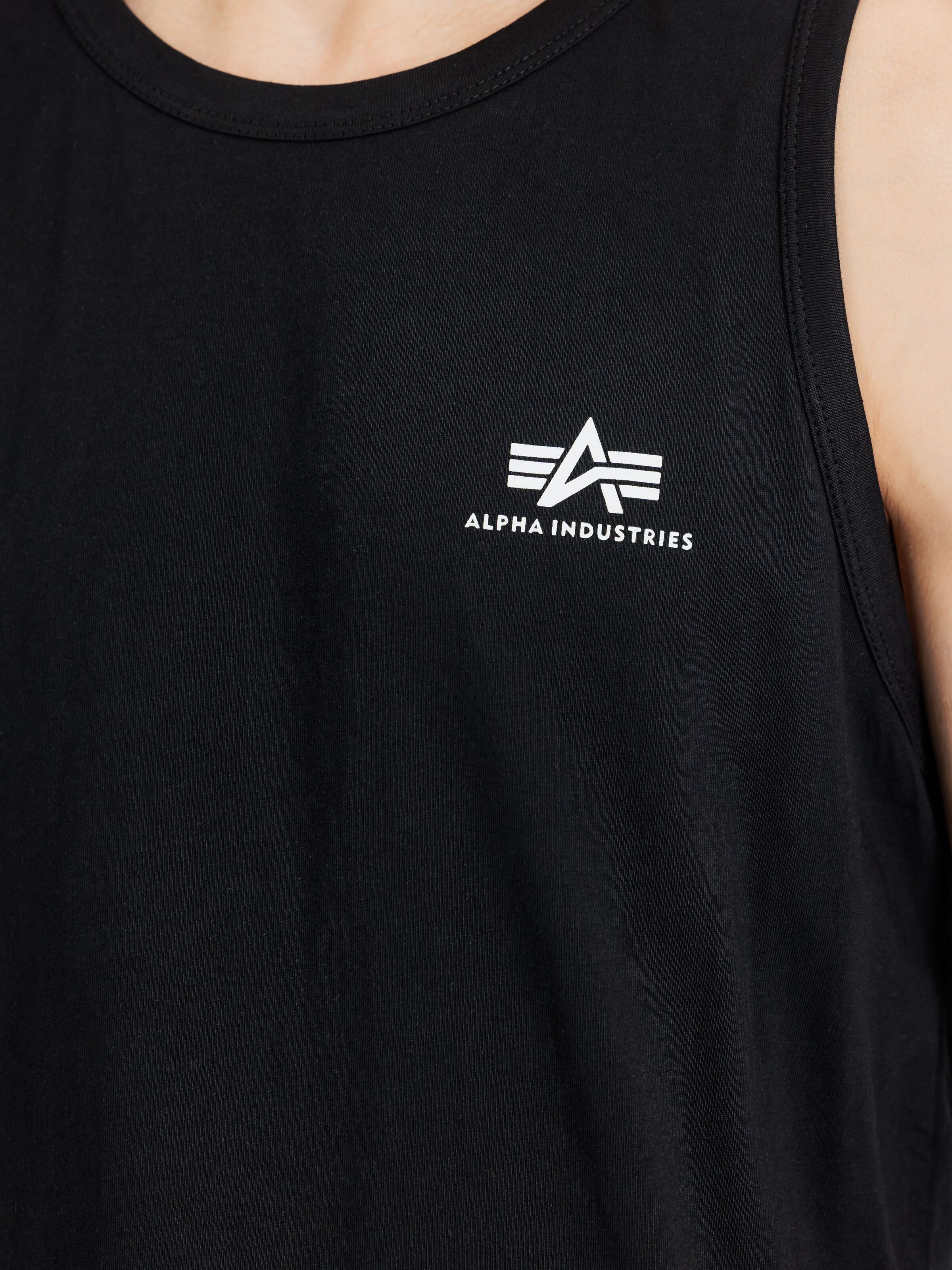 Basic Small Logo Tank black 196541_03_3_detail_00001_155472
