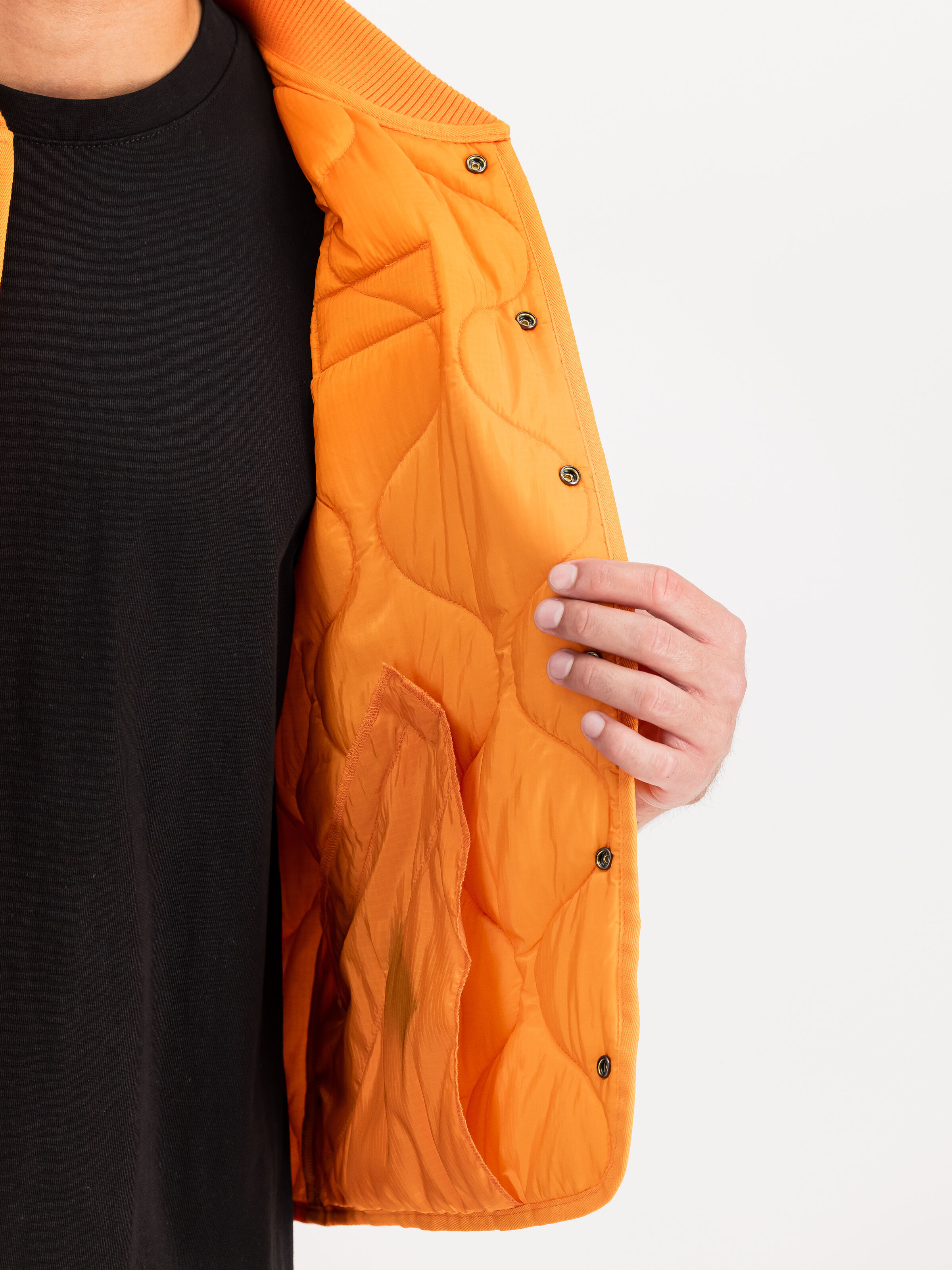 Q-1 Vest Alpha orange 266107_429_3_detail_00002_214224