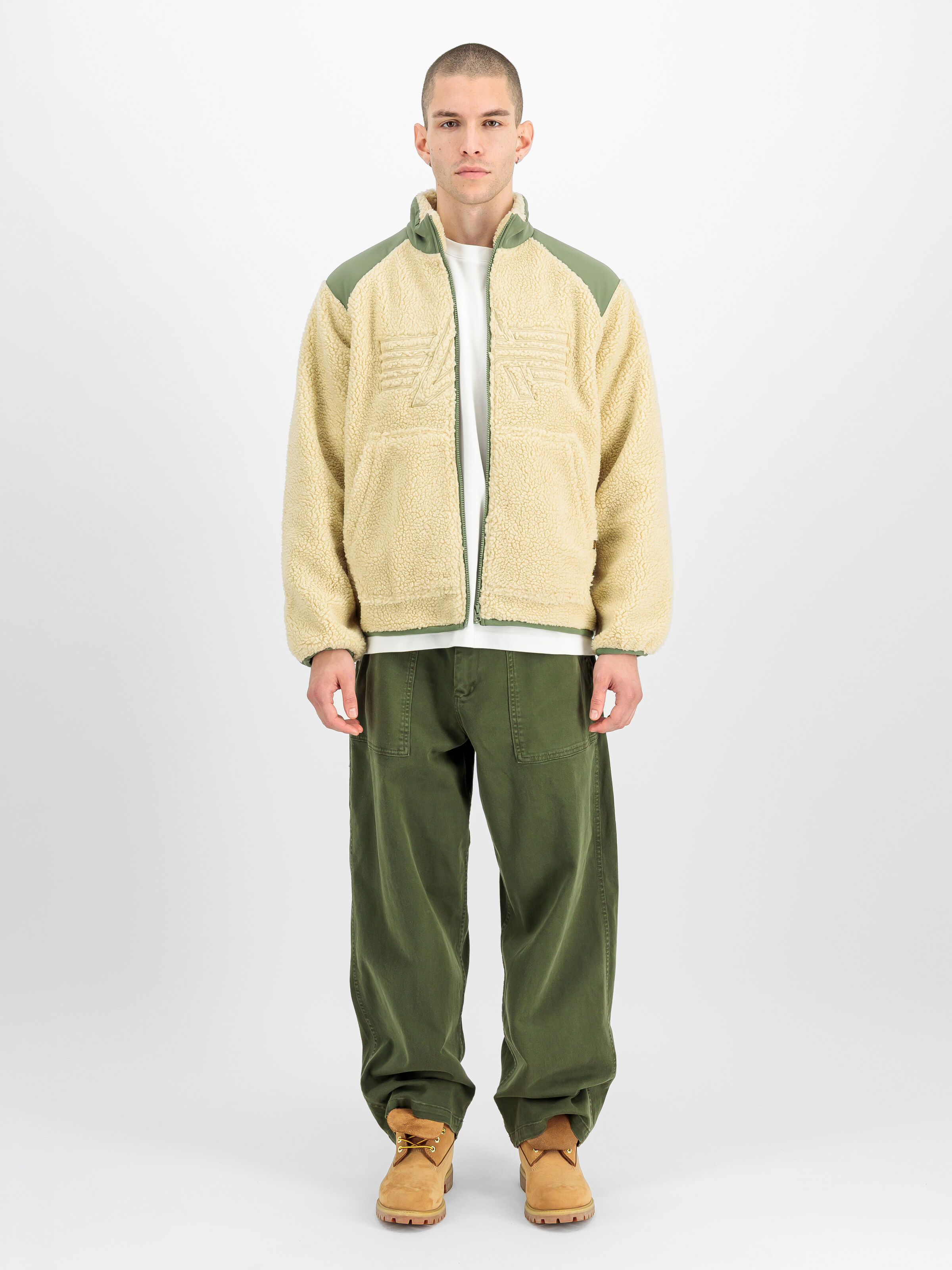 Sherpa Logo Loose Outdoor Jacket off white 268146_16_2_model_00001_247514