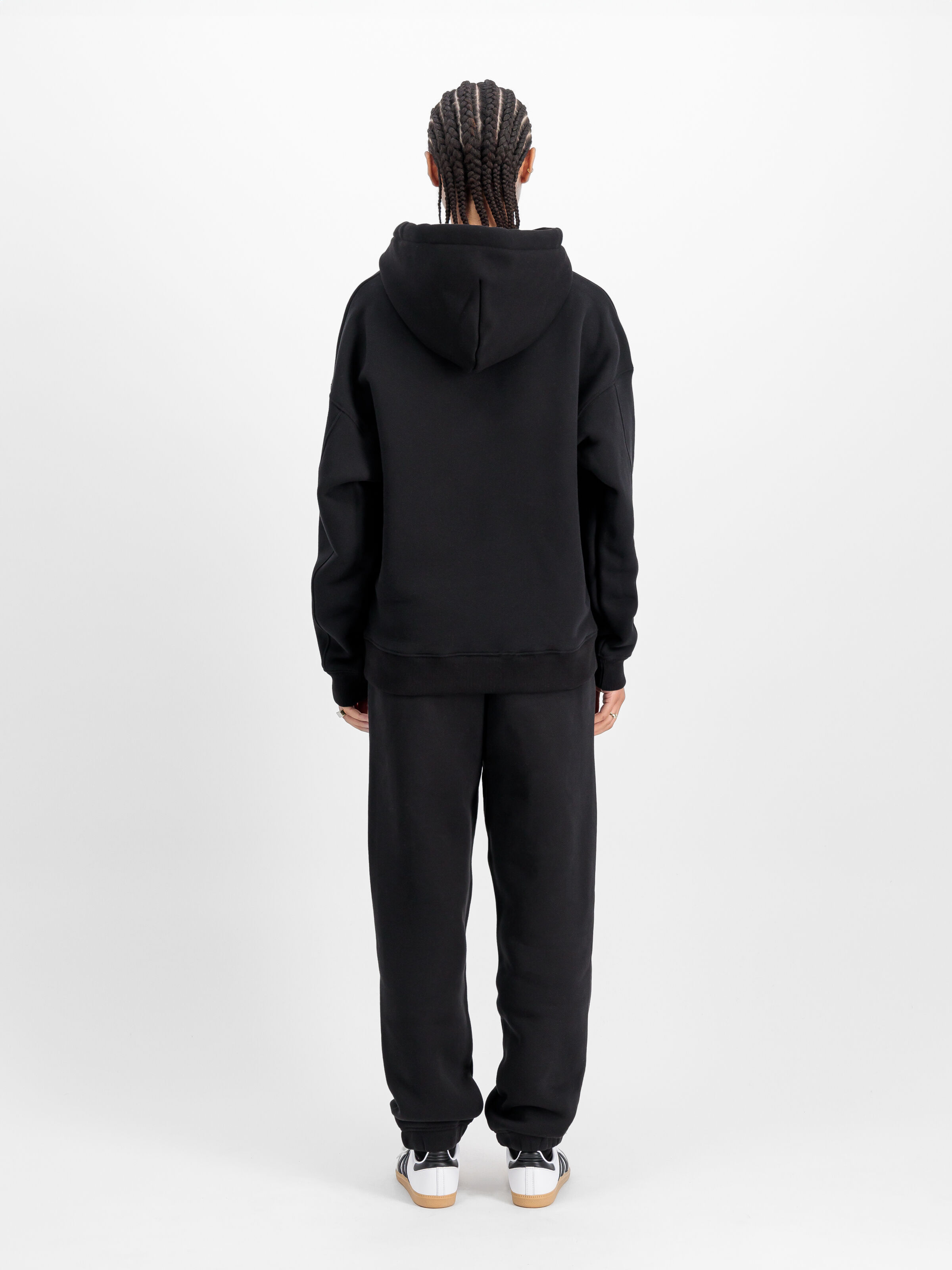 UV Jogger black 148360UV_03_2_model_00002_113960