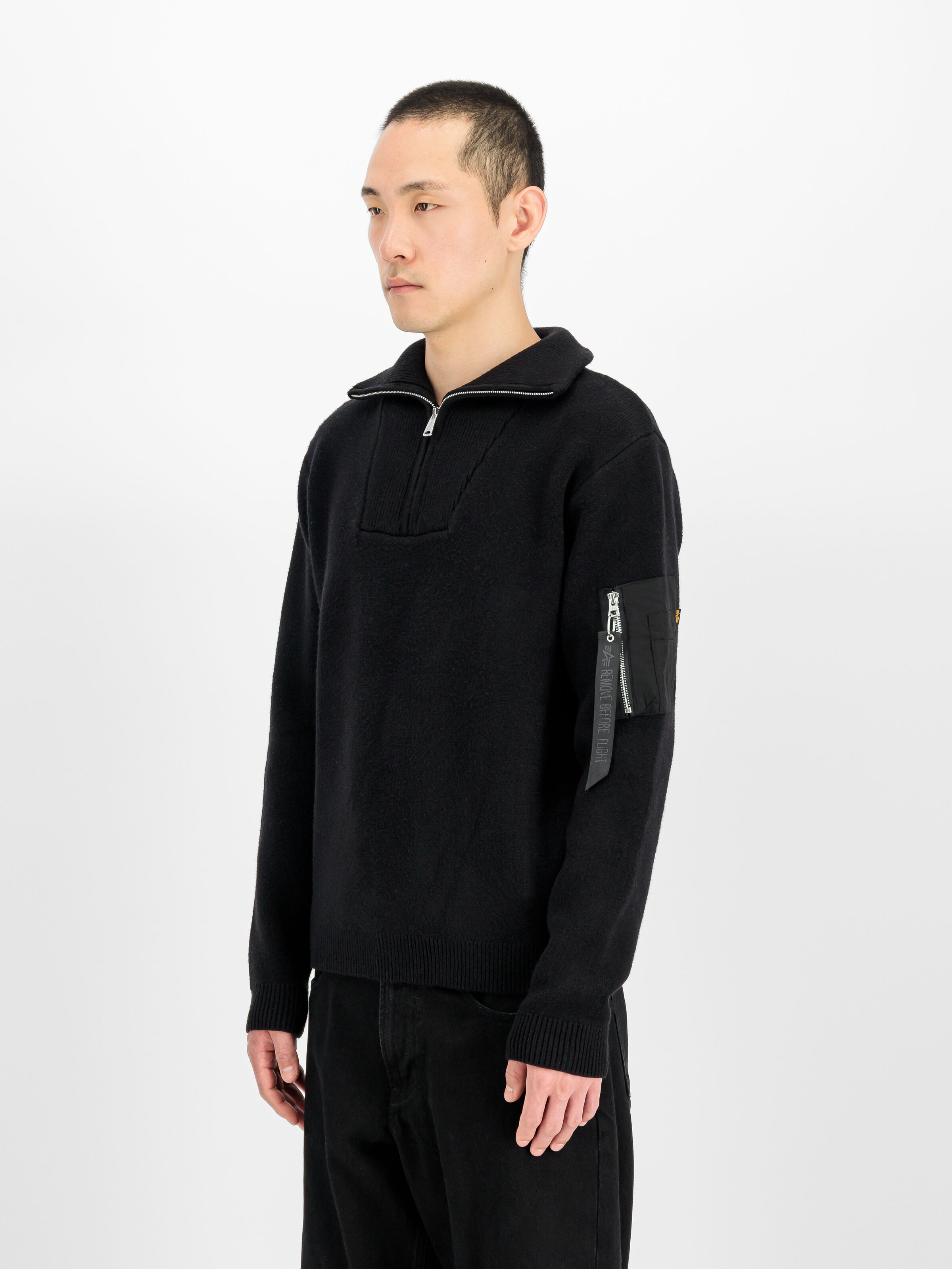 Knitted Troyer black 268402_03_2_model_00002_243926