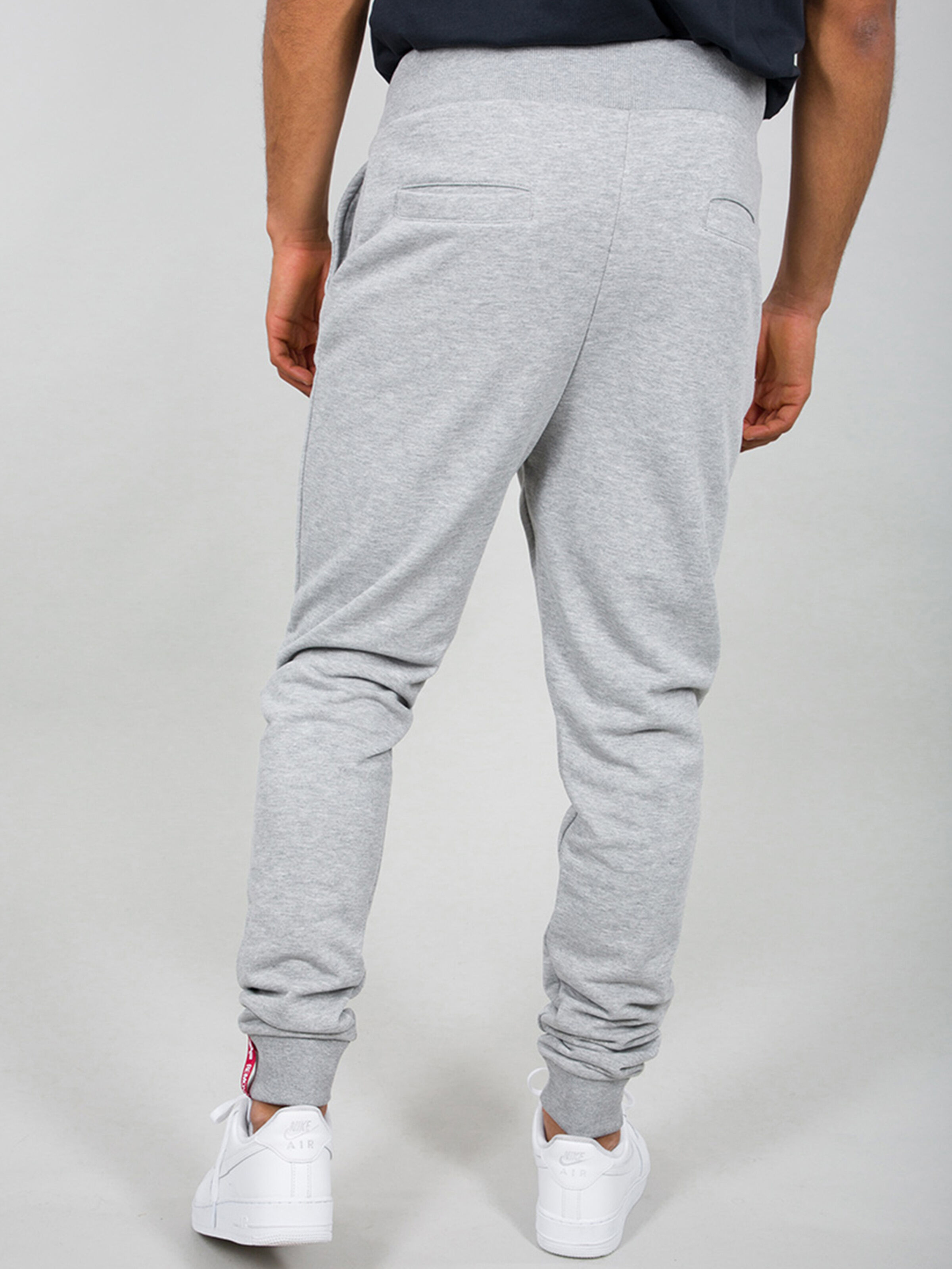 126343_17_alpha_industries_big_letters_jogger_sweat_002_183131