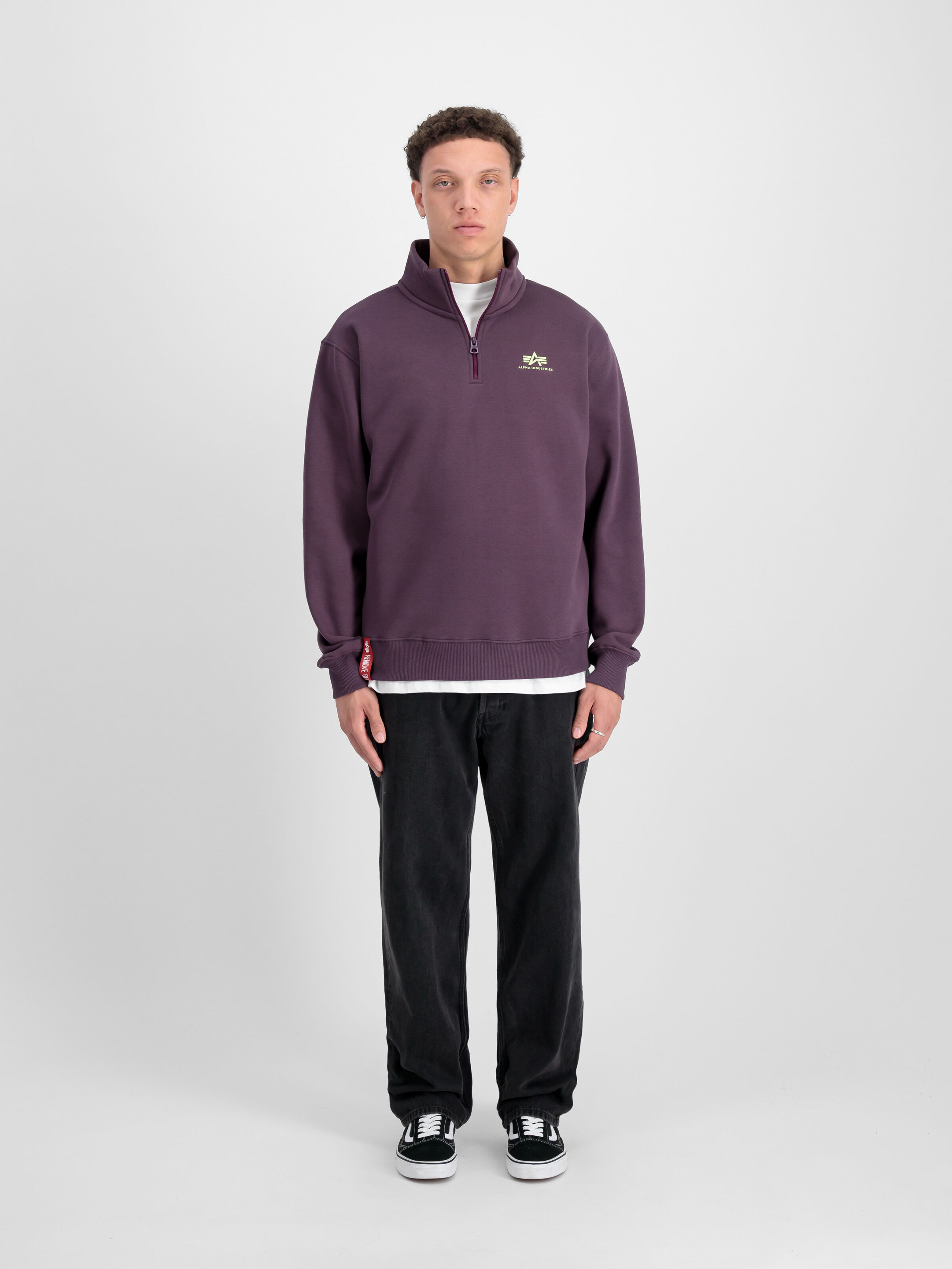 Half Zip Small Logo Sweatshirt Plum 108308_719_2_model_00001_97109