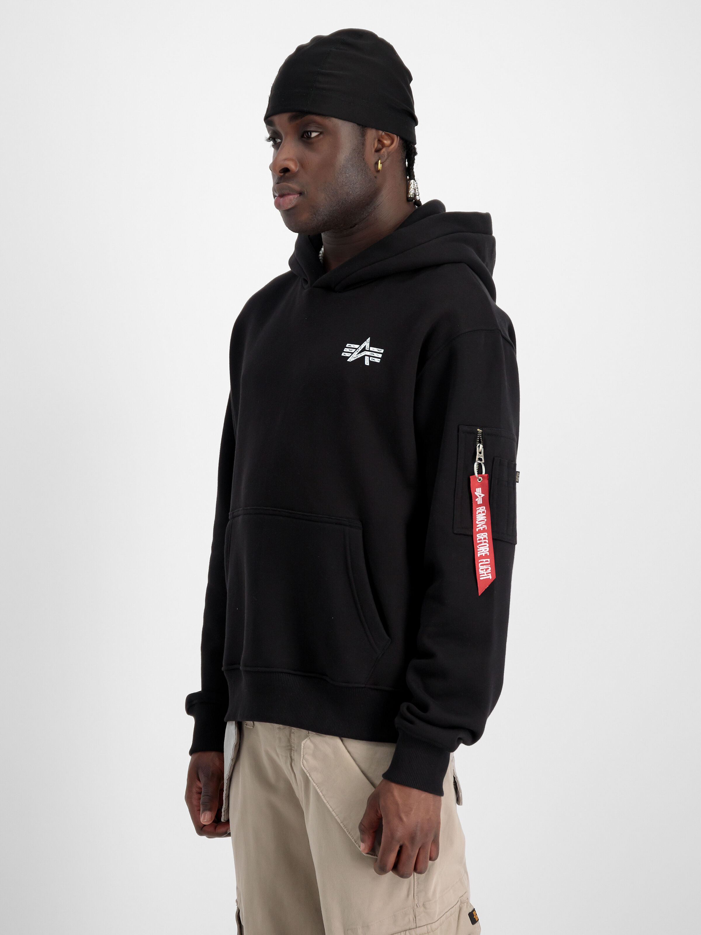 Signature Backprint Hoodie black 148341_03_2_model_00003_98447
