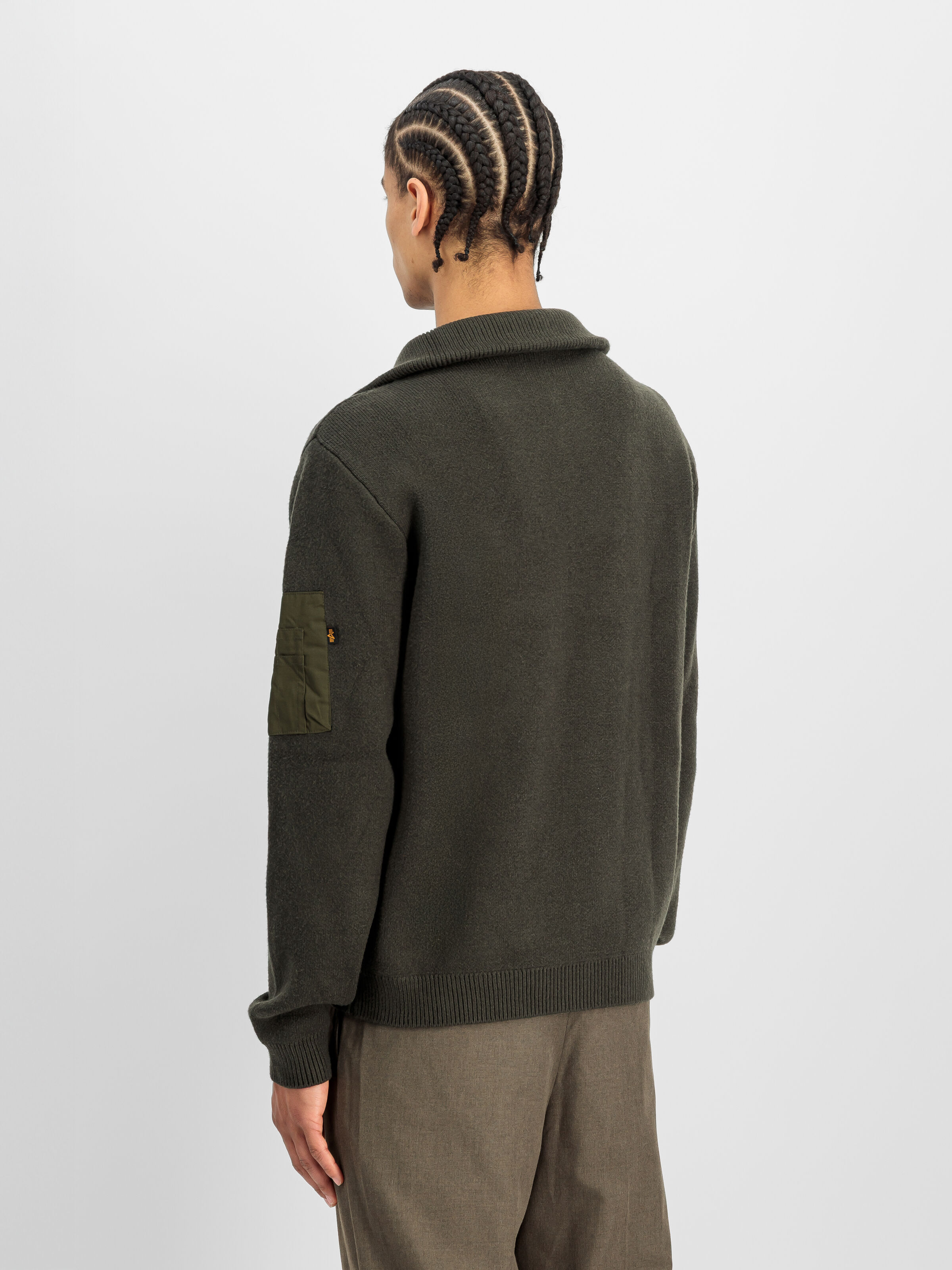 Knitted Troyer mud olive 268402_443_2_model_00003_236465