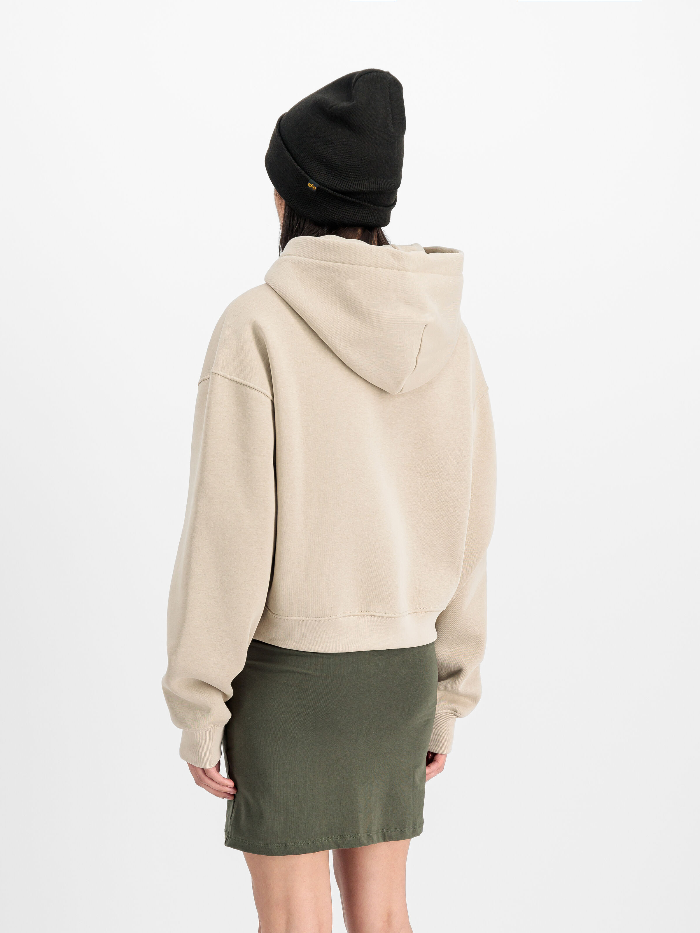 Basic Small Logo Hoodie Women organic beige 258041_627_2_model_00003_165993