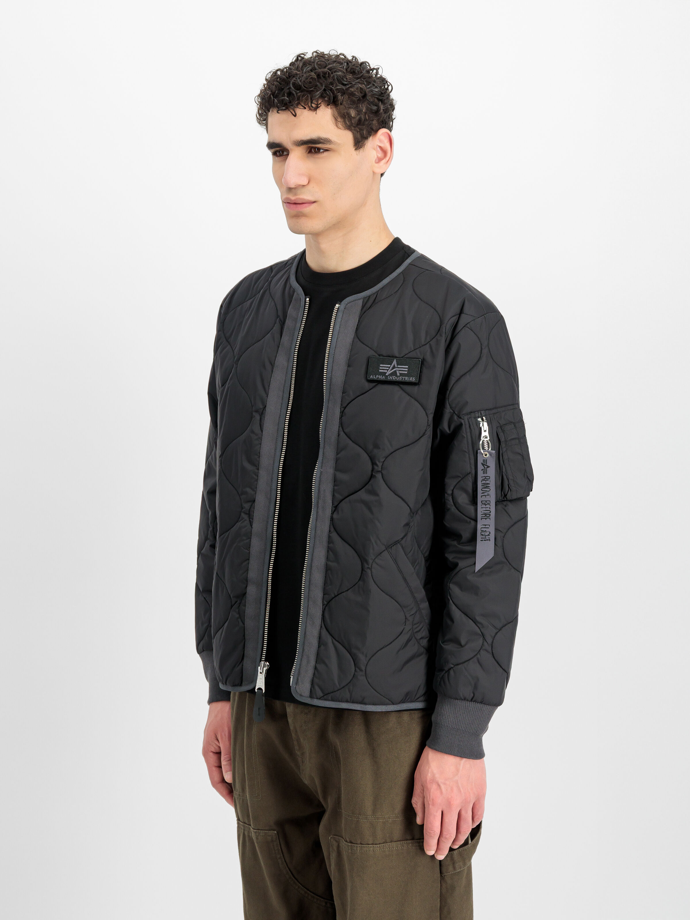 Q1 ALS Liner Loose Field Jacket black 268115_03_2_model_00002_228736
