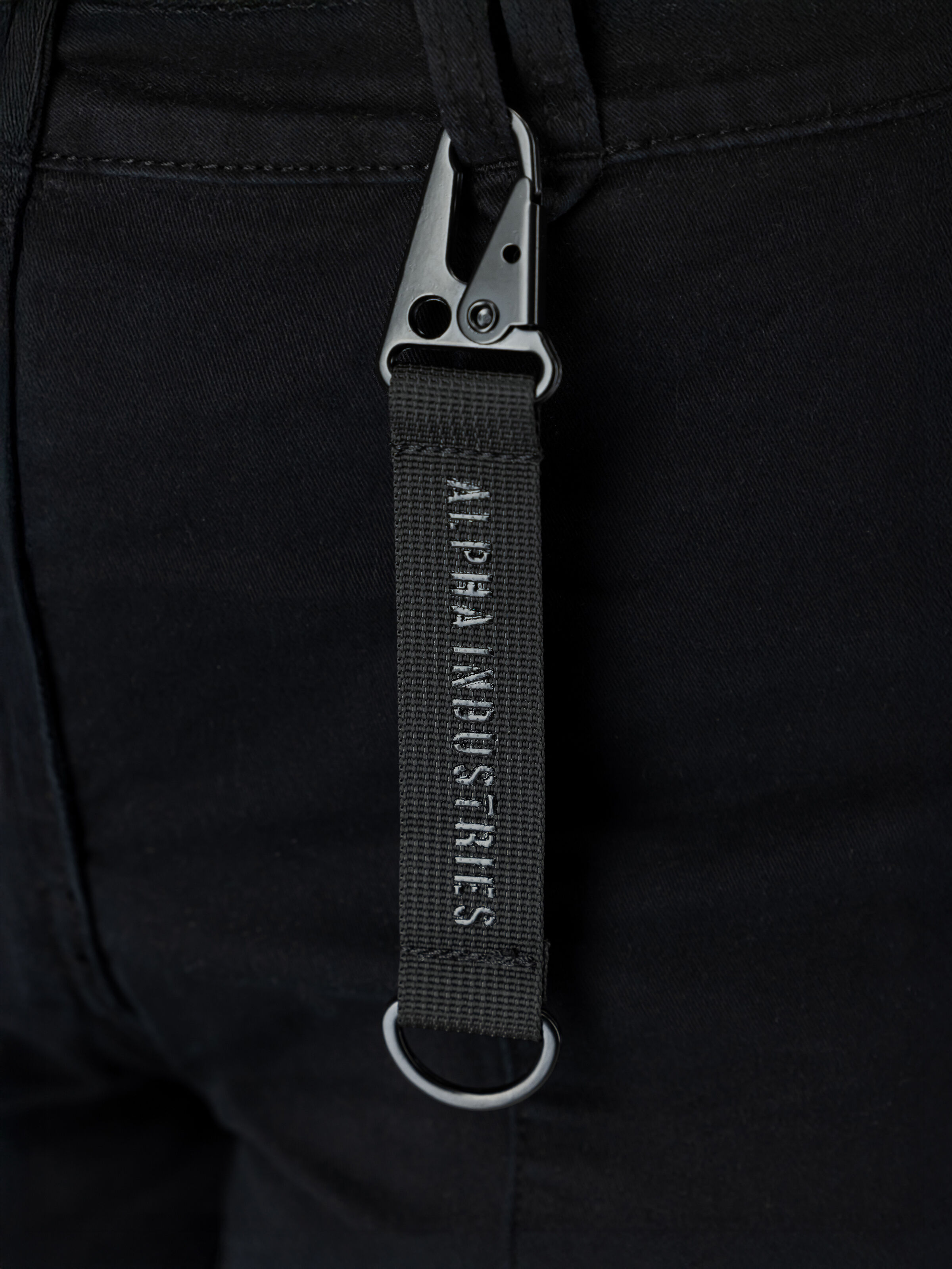 Alpha Utility Key Chain black 266962_03_2_model_00001_211545