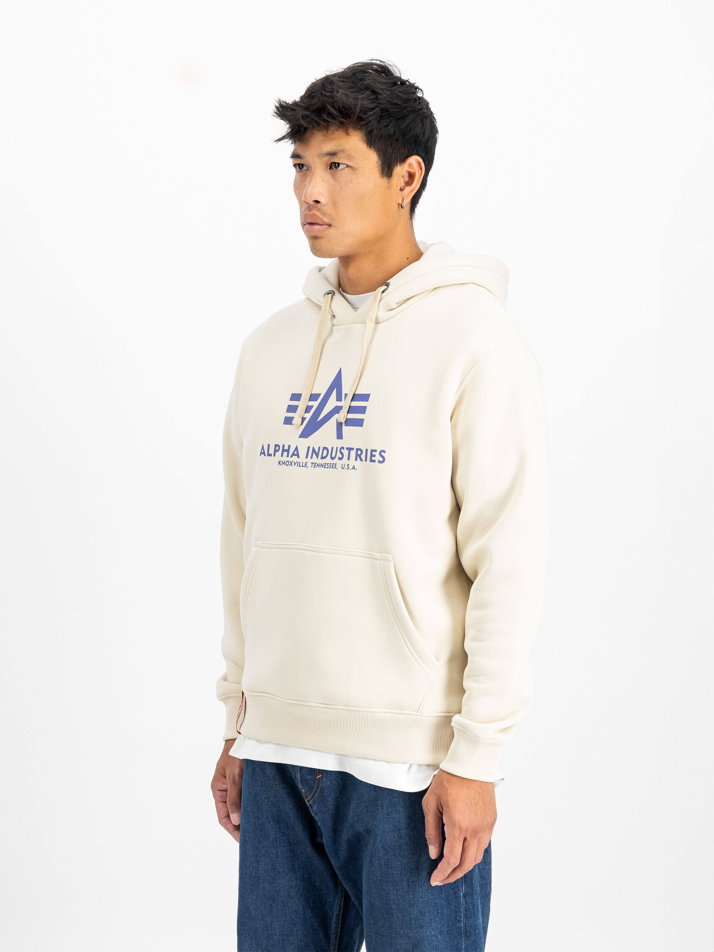 Basic Big Logo Hoodie vintage white 178312_300_2_model_00003_117954