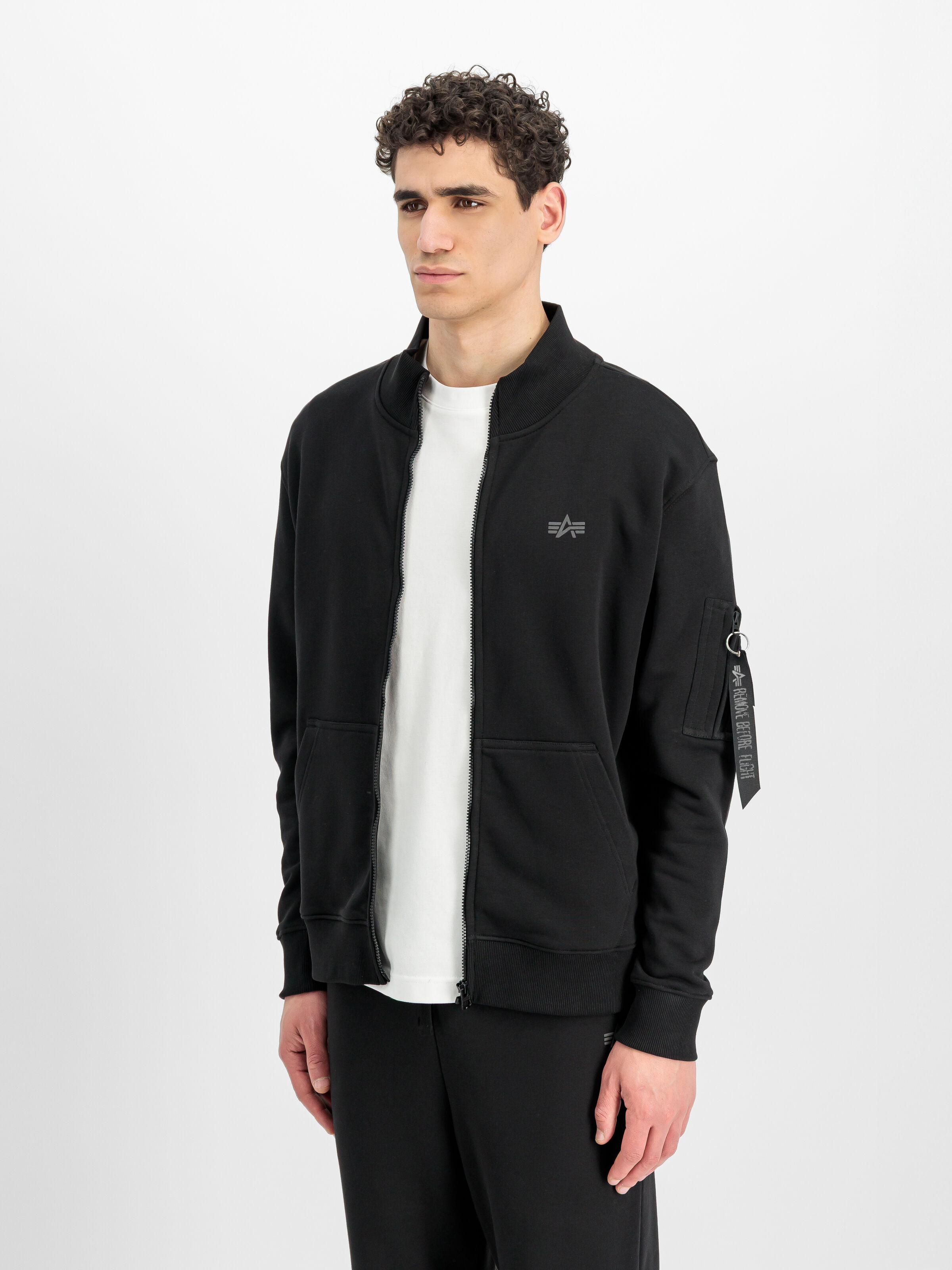 DTM Mid Logo Jacket black 268302_03_2_model_00002_228793