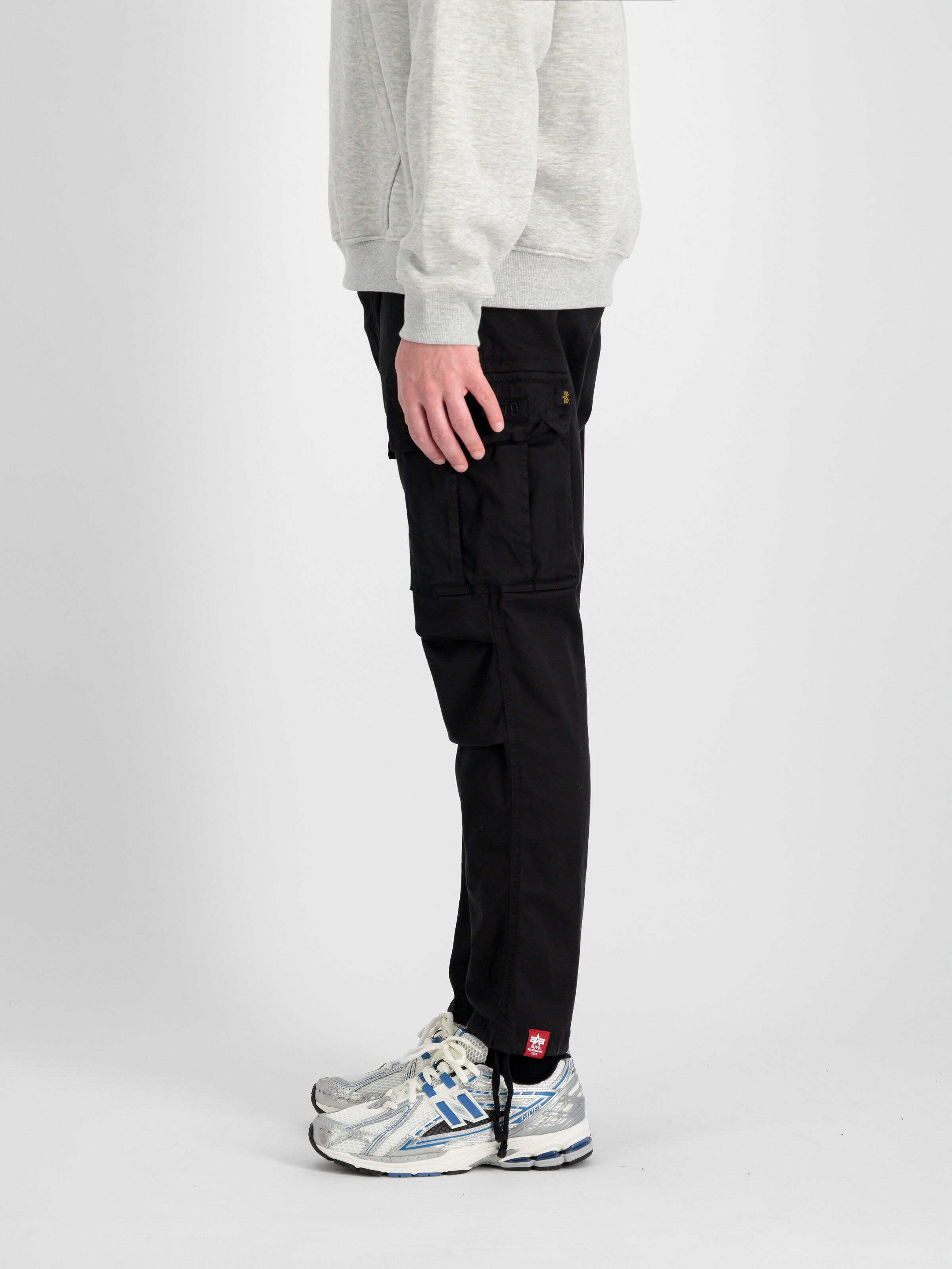 Squad Pant black 188202_03_2_model_00004_129230