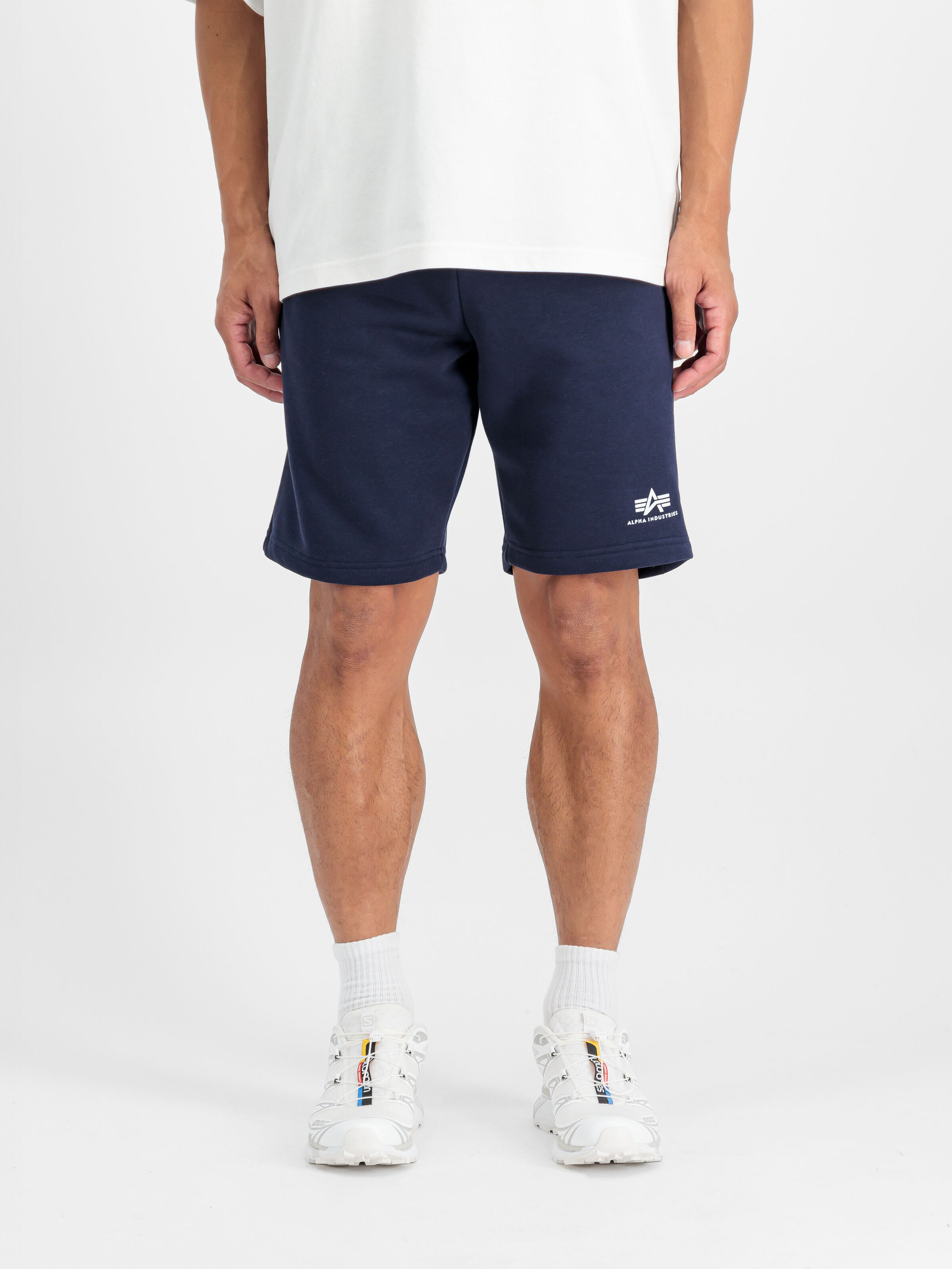 Basic Small Logo II Short ultra navy 156367_697_2_model_00003_118206