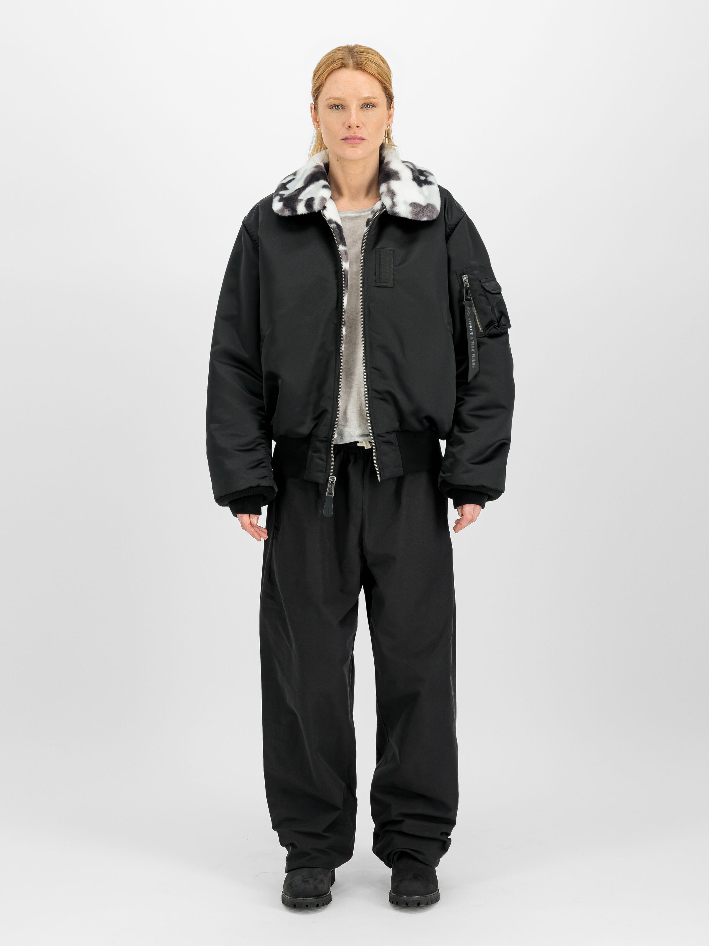 B-15 Reversible II UV Winter Jacket black 768017_03_2_model_00005_245766
