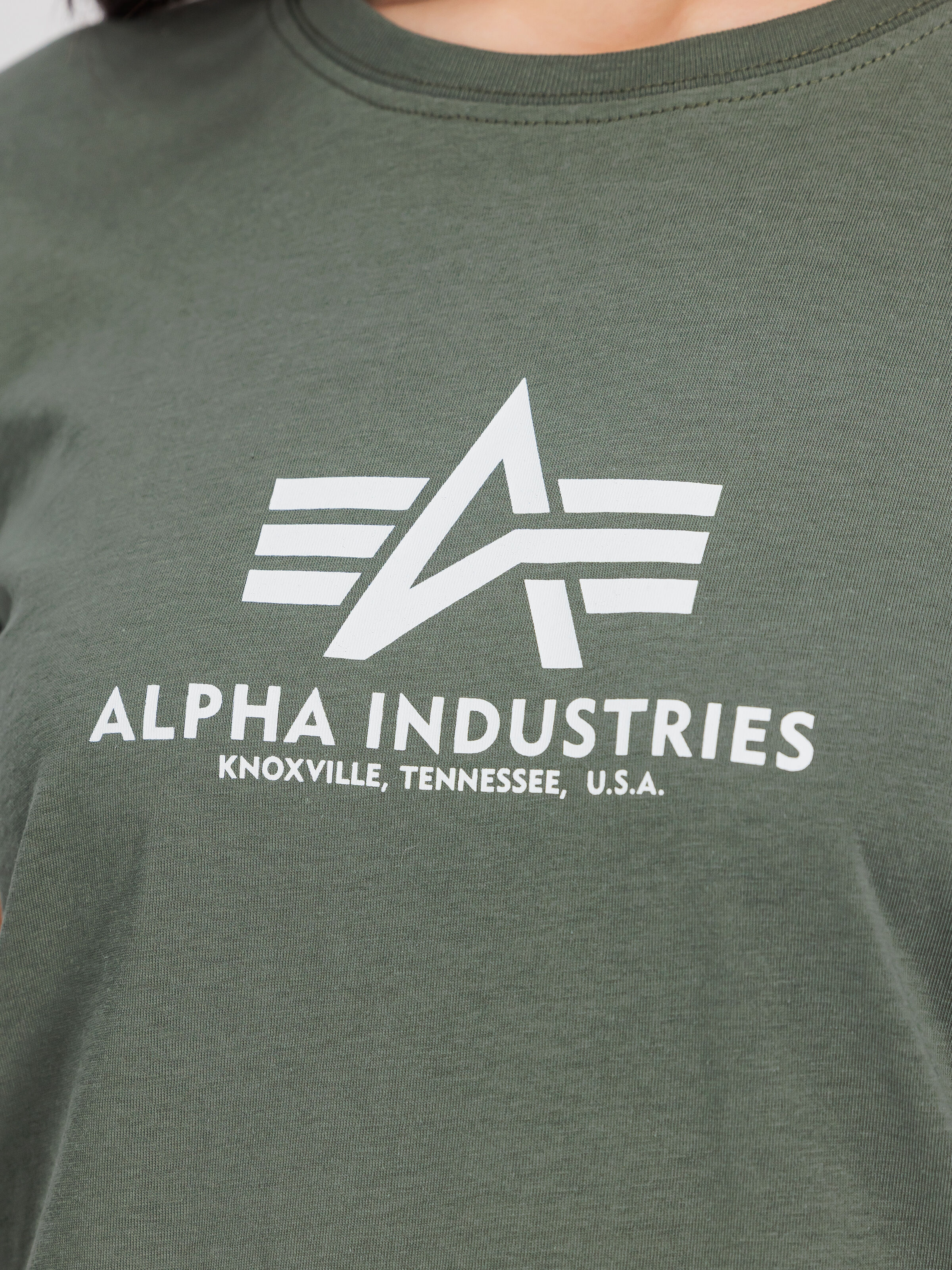 New Basic Big Logo T-Shirt Women dark olive 196051_142_3_detail_00001_154617