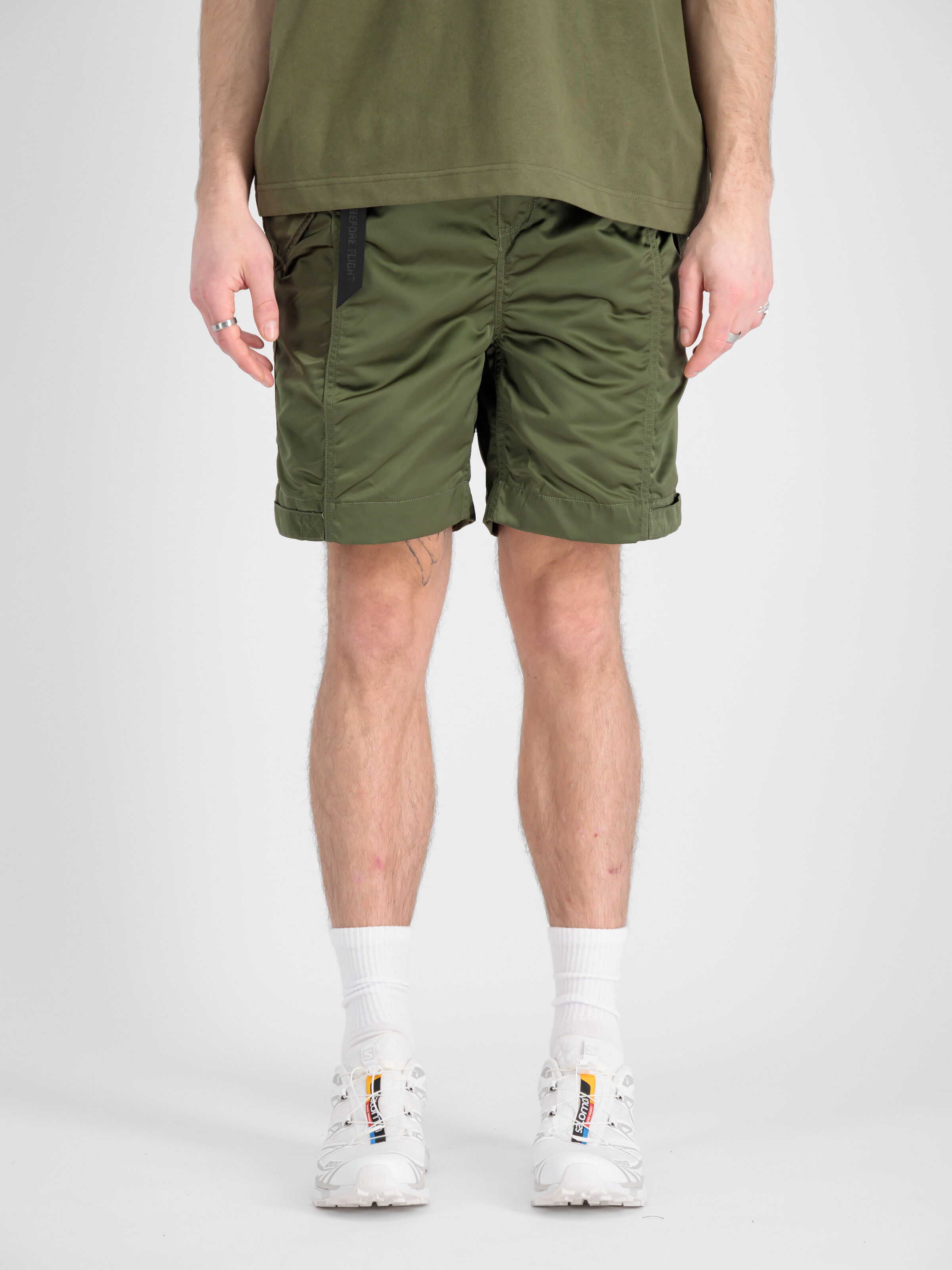 Nylon UV Short sage-green 146253UV_01_2_model_00003_103038.jpg