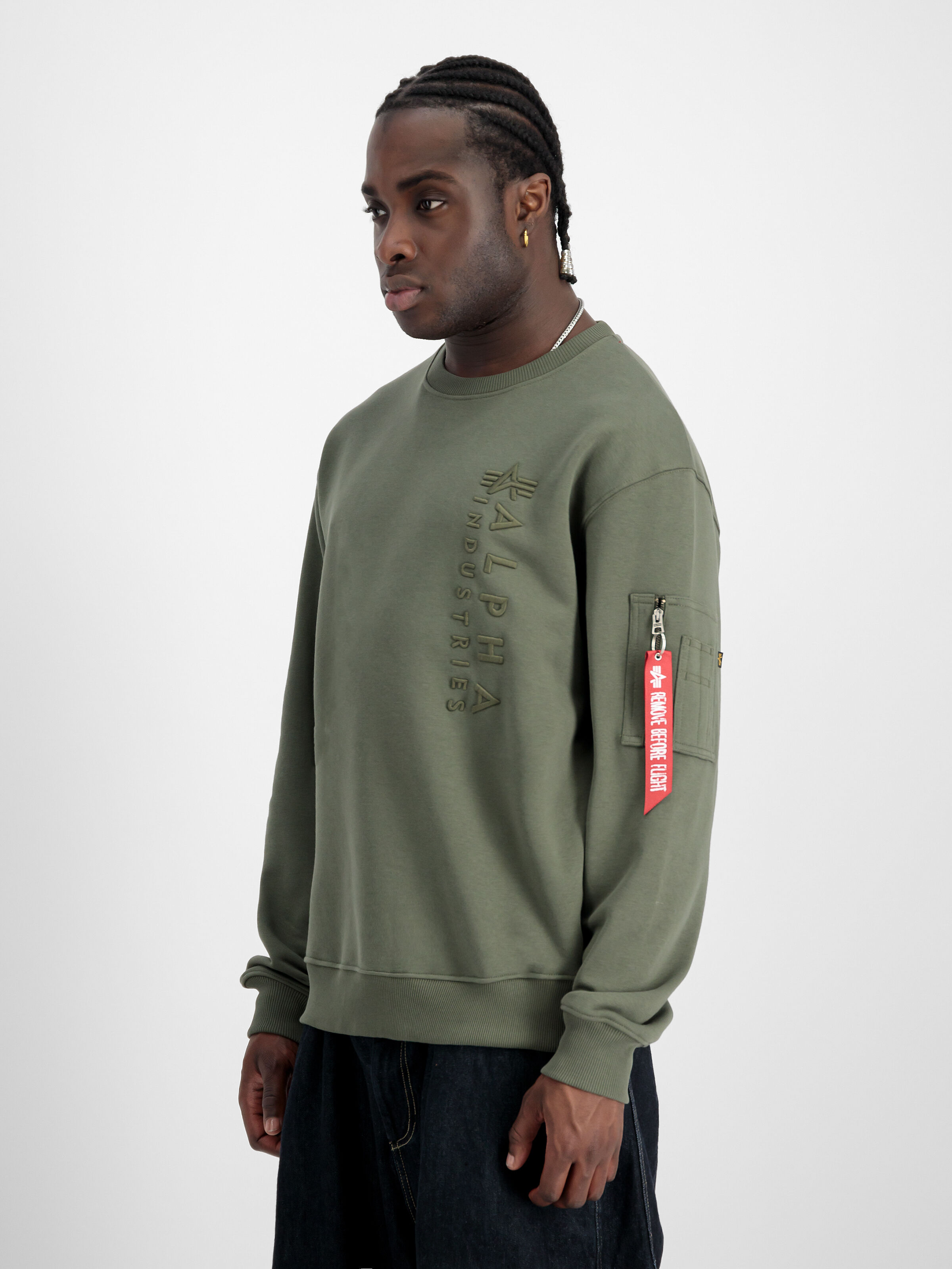 Embroidery Sweatshirt dark olive 138300_142_2_model__00003_129521