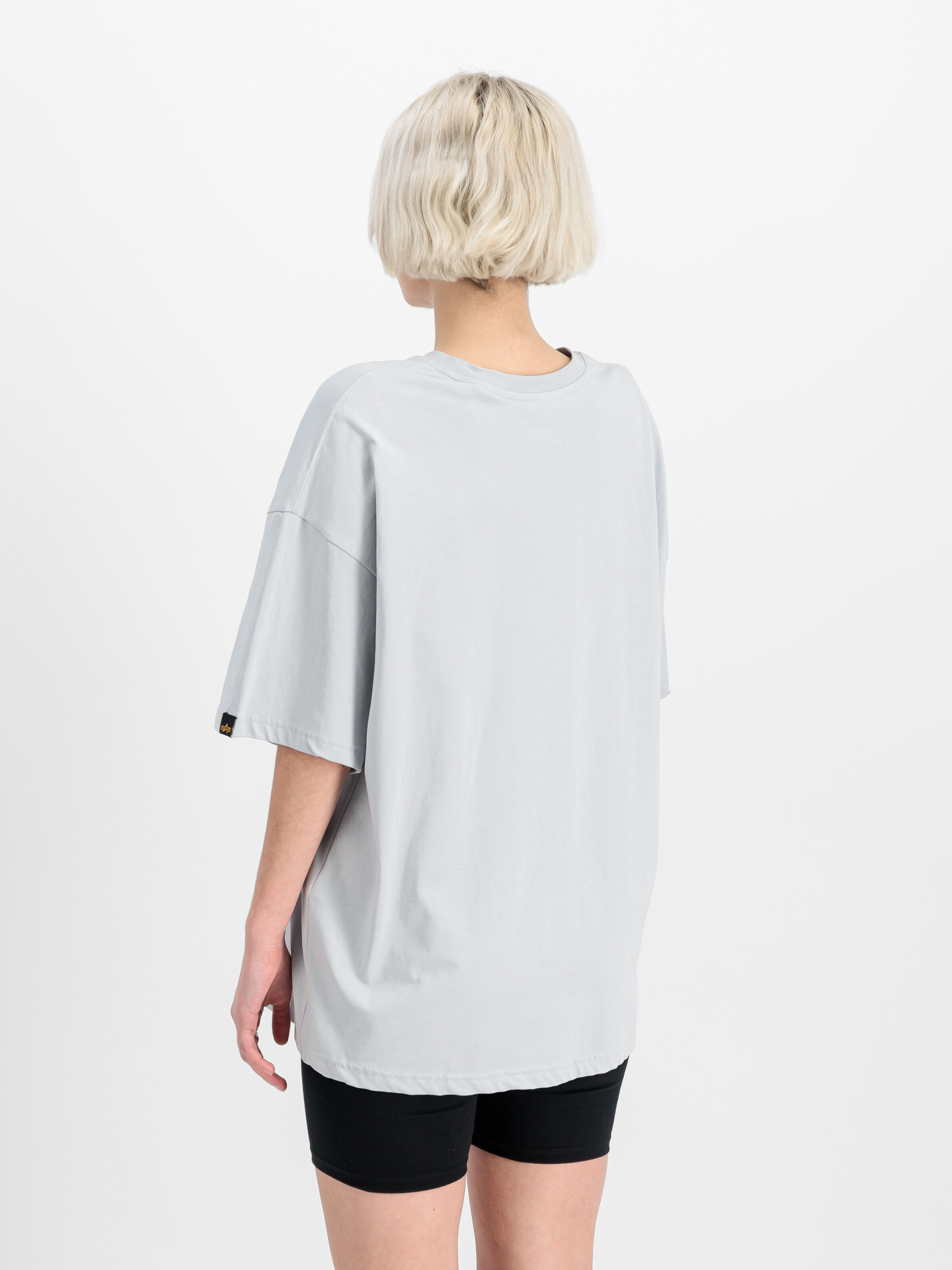Studio Edition Vibe T-Shirt Women pastel grey 156061_666_2_model_00004_140201