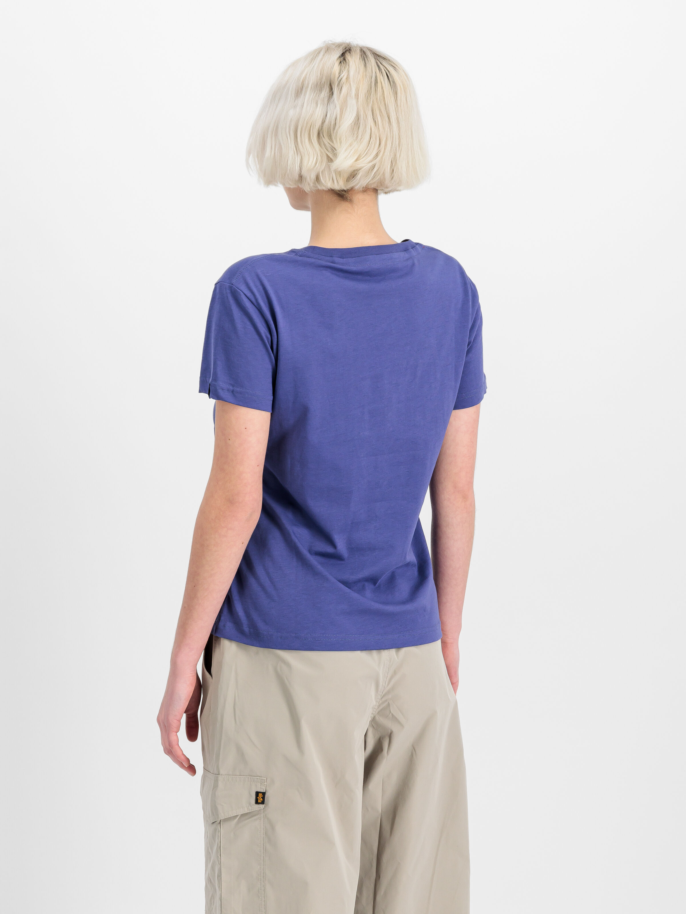 New Basic Big Logo T-Shirt Women night purple 196051_735_2_model_00004_140723